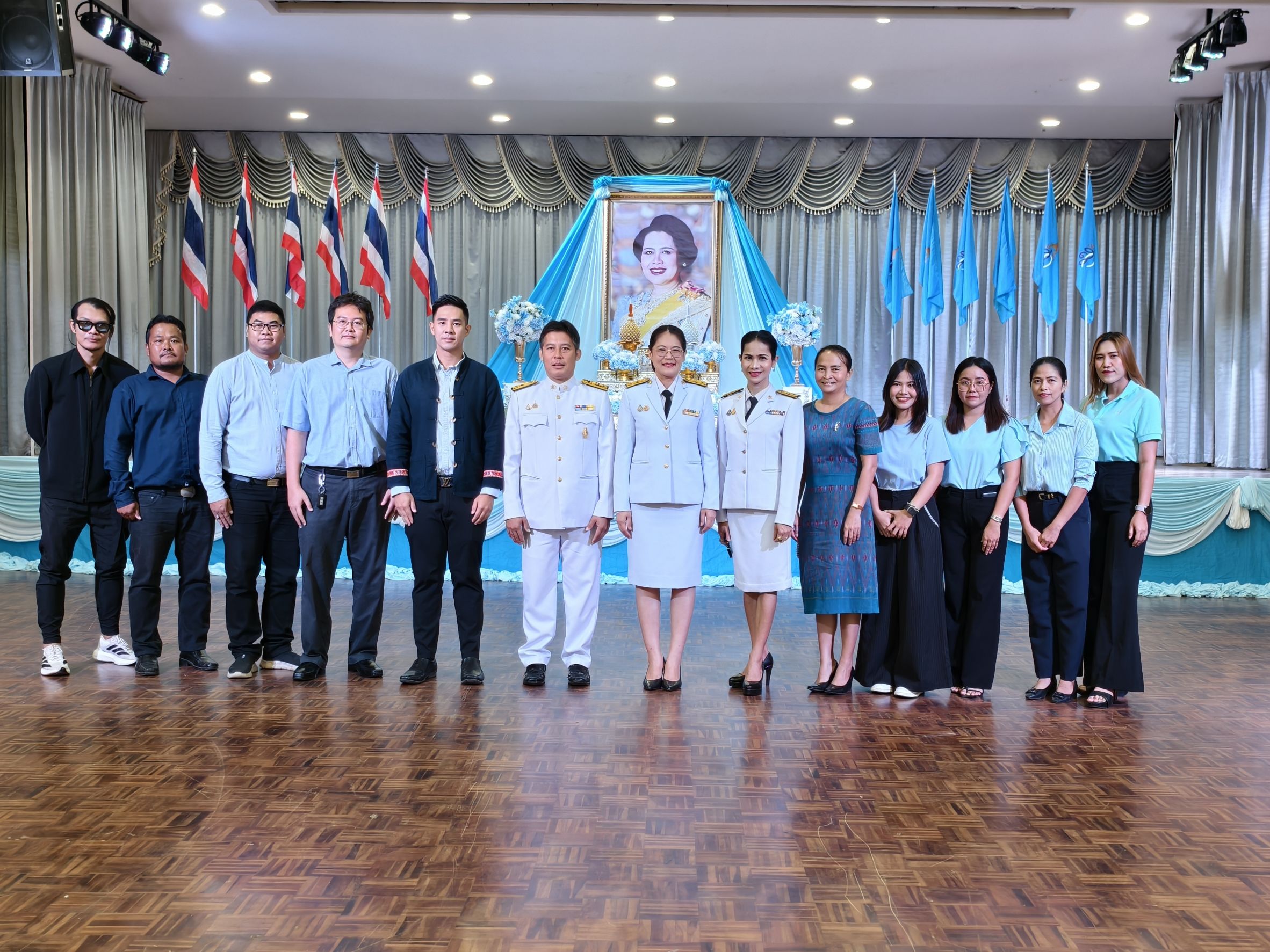 รูปภาพเข้าร่วมกิจกรรมออนไลน์ ของ ผศ.ธนิรัตน์ ยอดดำเนิน รูปภาพเข้าร่วมกิจกรรมออนไลน์ ของ ผศ.ธนิรัตน์ ยอดดำเนิน