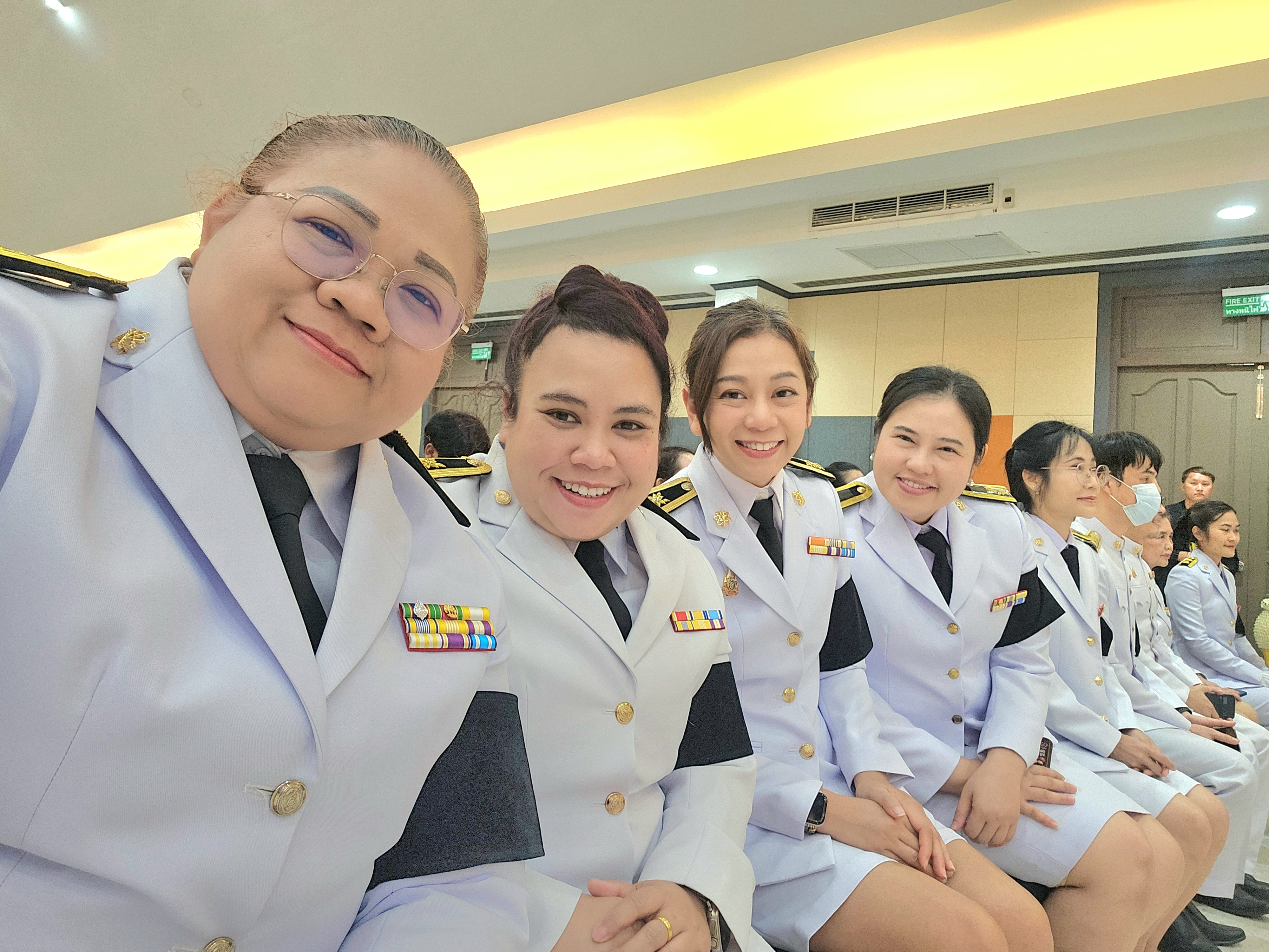 รูปภาพเข้าร่วมกิจกรรมออนไลน์ ของ อาจารย์จินดาพร อ่อนเกตุ รูปภาพเข้าร่วมกิจกรรมออนไลน์ ของ อาจารย์จินดาพร อ่อนเกตุ