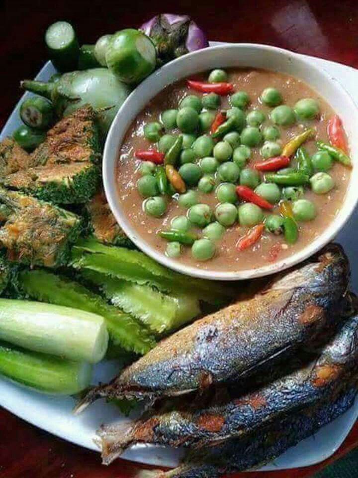 น้ำพริกกะปิ ปลาทูทอด