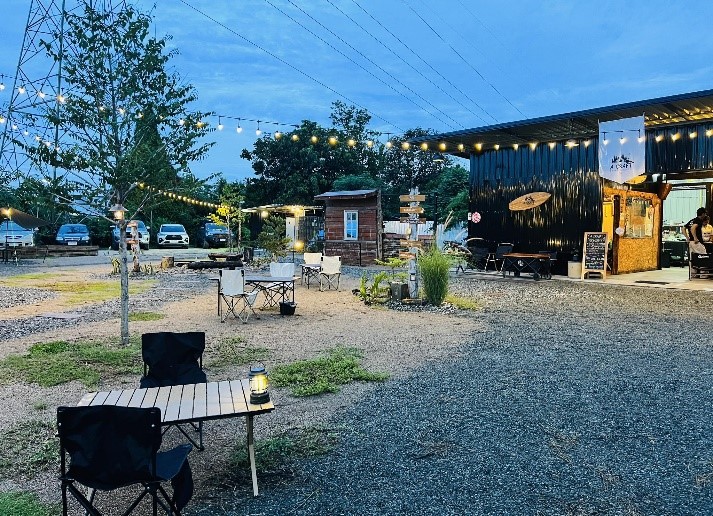 A CRAFT Camp & Café