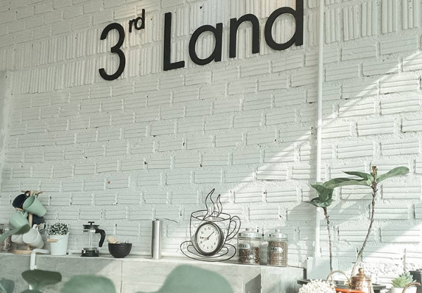 3rd Land café