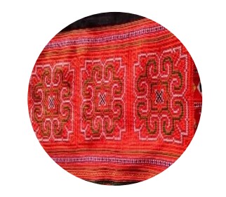 ลายก้นหอยชุด (ผ้าปักมือ)