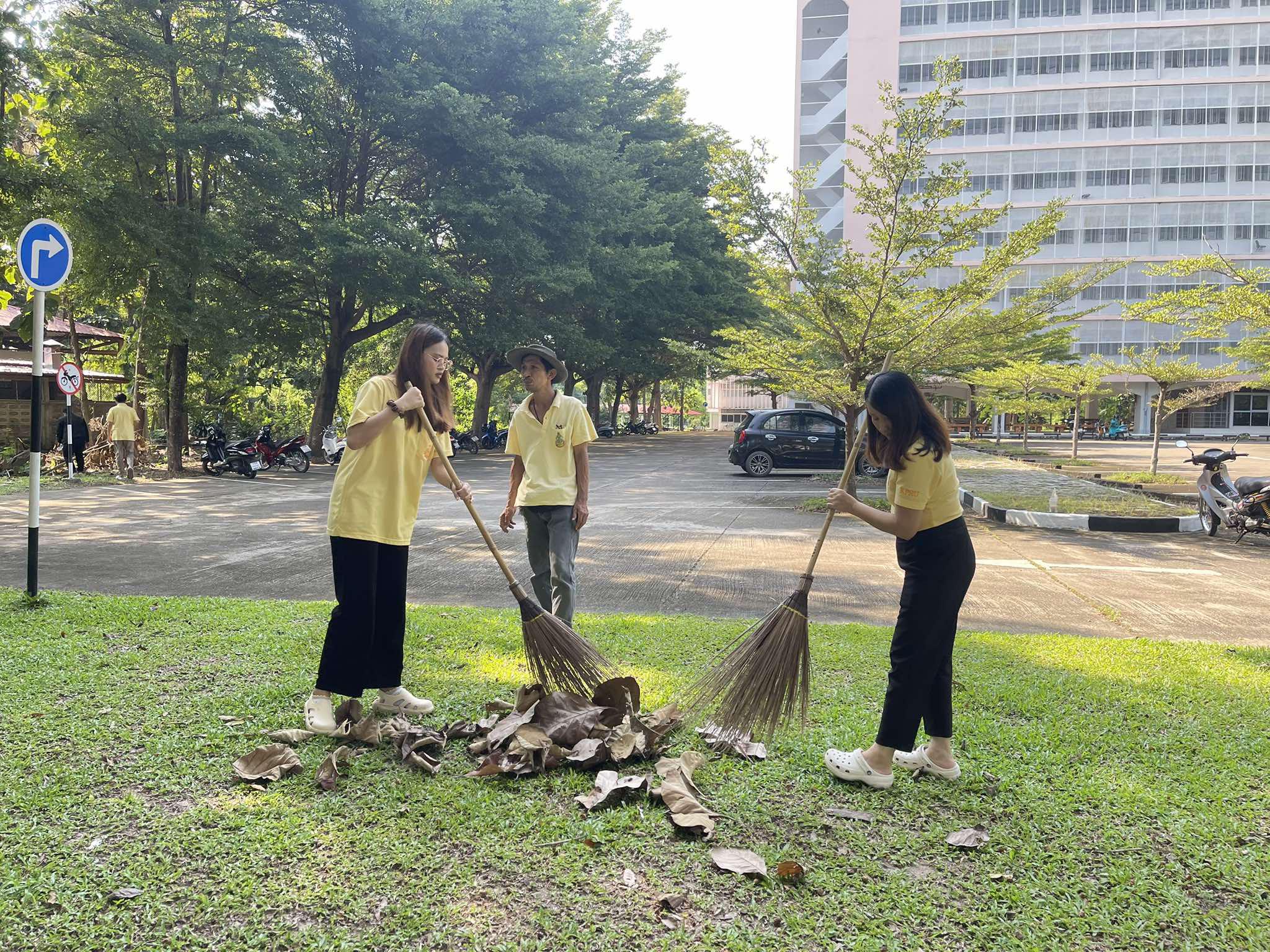 6. กิจกรรม Big Cleaning Day เนื่องในวันคล้ายวันสวรรคต พระบรมชนกาธิเบศร มหาภูมิพลอดุลยเดชมหาราช บรมนาถบพิตร ประจำปี 2567