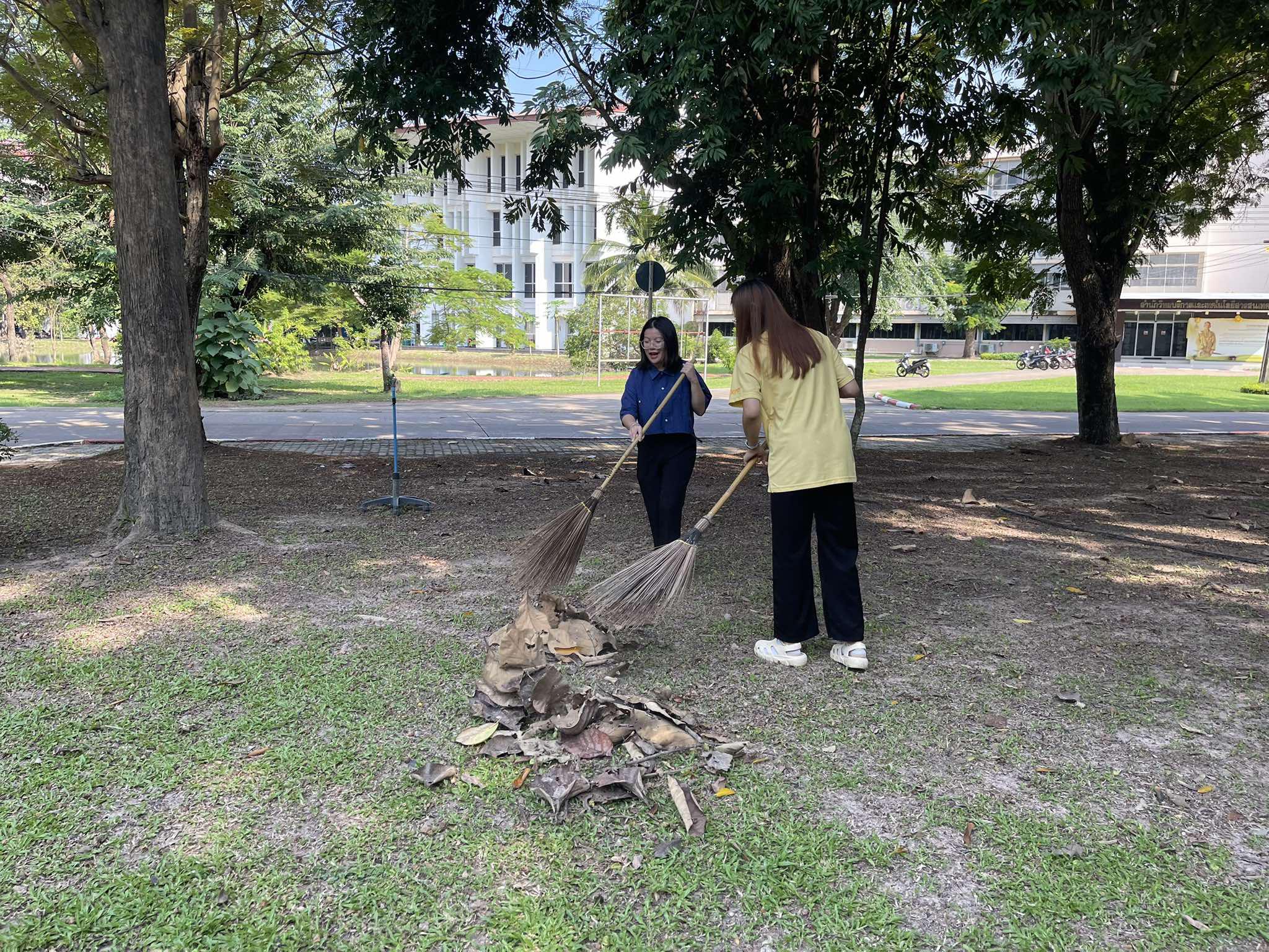 11. กิจกรรม Big Cleaning Day เนื่องในวันคล้ายวันสวรรคต พระบรมชนกาธิเบศร มหาภูมิพลอดุลยเดชมหาราช บรมนาถบพิตร ประจำปี 2567