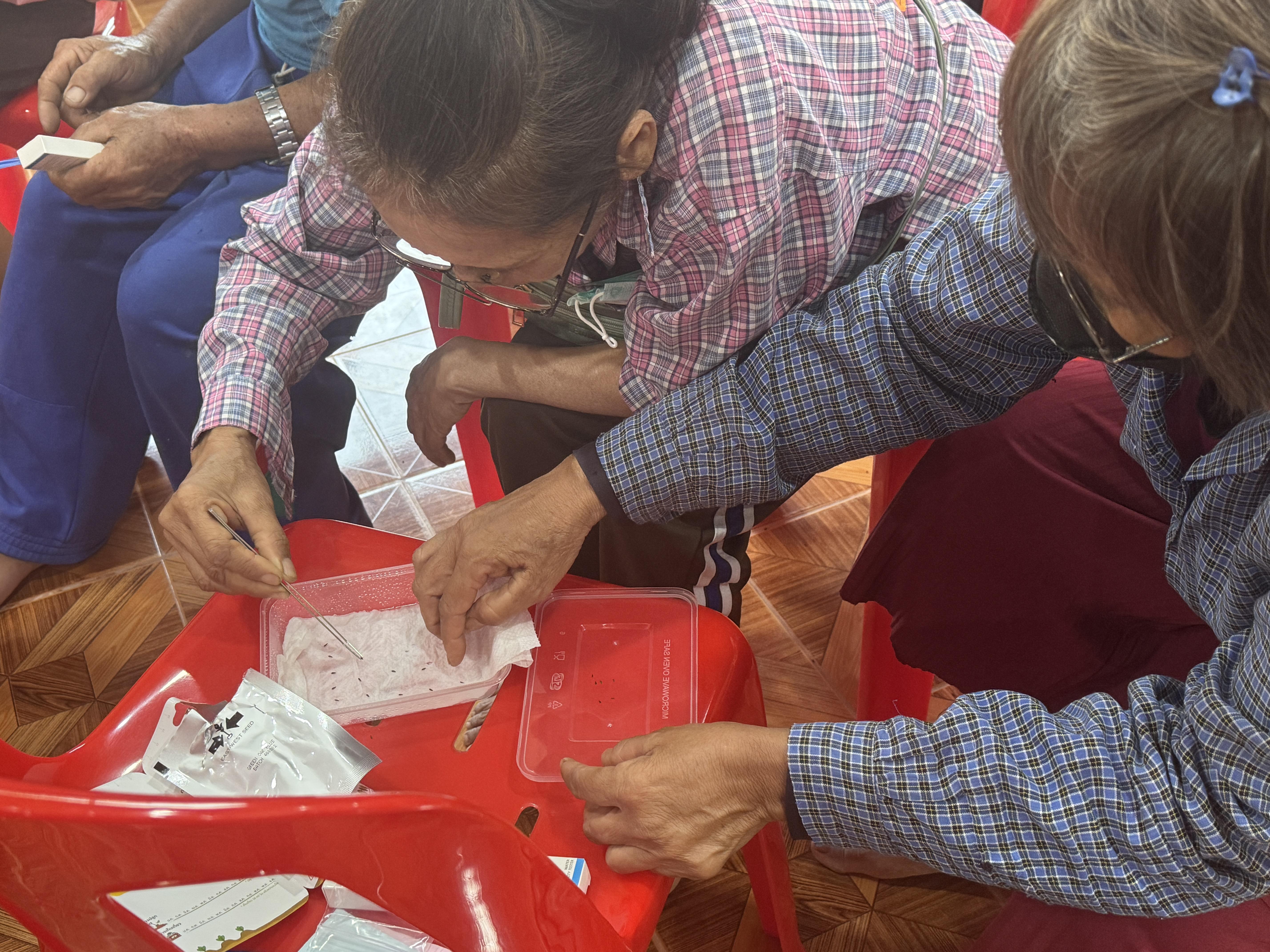 82. วันที่ 8 เมษายน 2568 เรื่อง การสร้างระบบอินเตอร์เน็ตของสรรพสิ่ง (IOT) สำหรับงานเกษตรอัจฉริยะ (Smart Farm) สำหรับประชาชนทั่วไป บ้านคลองปิ่นโต