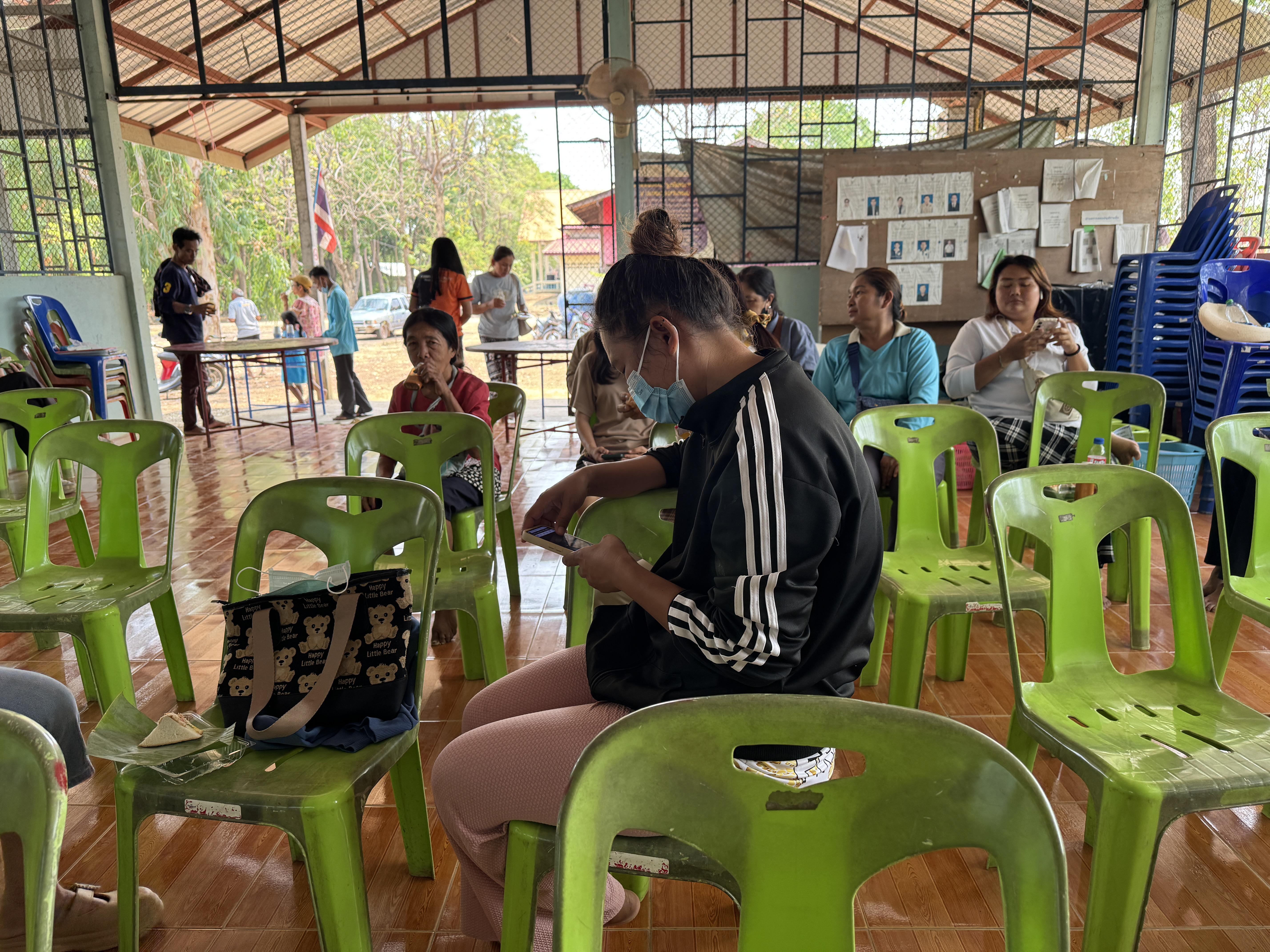 7. วันที่ 10 เมษายน 2568 เรื่อง การสร้างระบบอินเตอร์เน็ตของสรรพสิ่ง (IOT) สำหรับงานเกษตรอัจฉริยะ (Smart Farm) สำหรับประชาชนทั่วไป บ้านคลองหัวแหวน