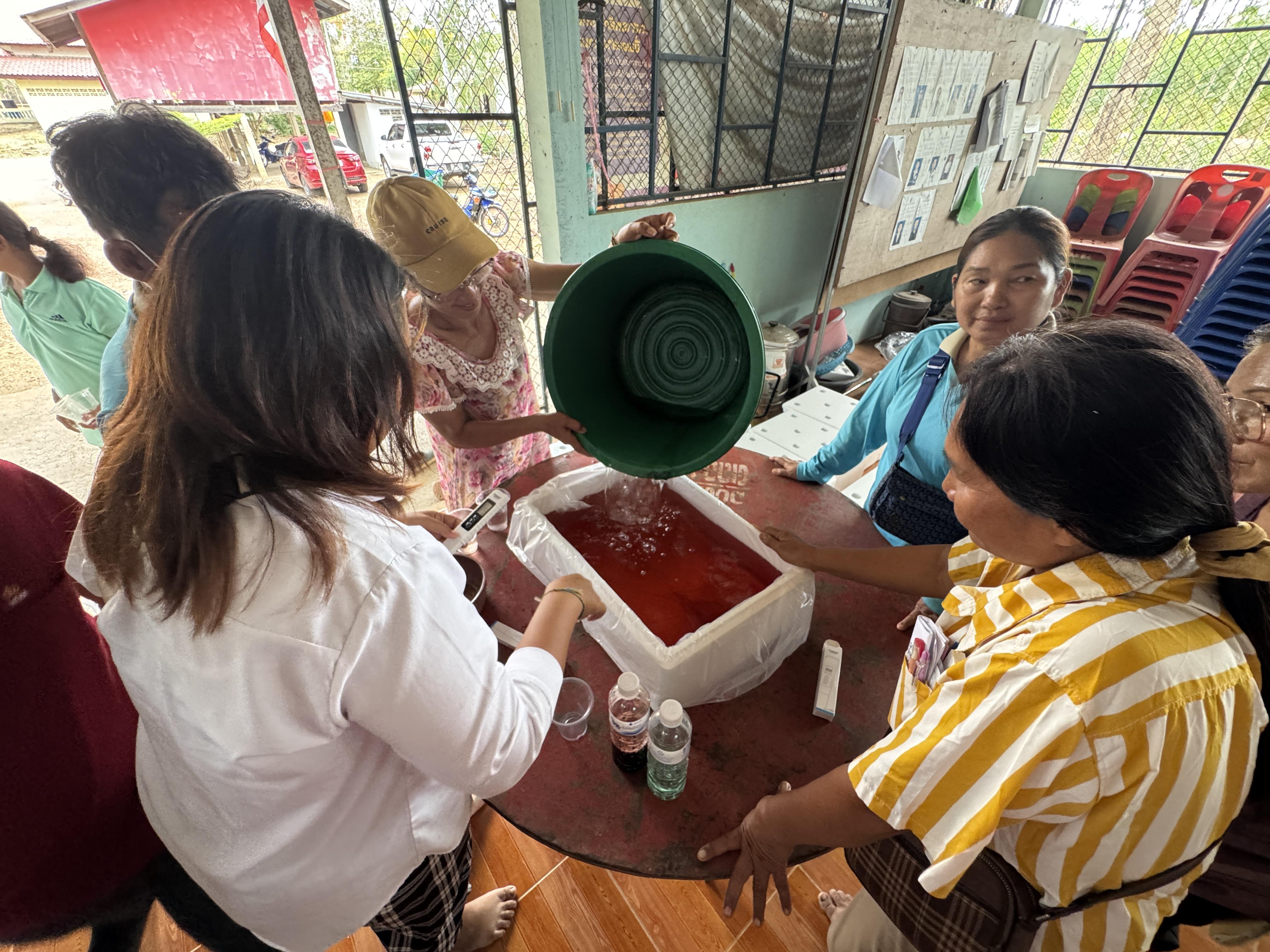 77. วันที่ 10 เมษายน 2568 เรื่อง การสร้างระบบอินเตอร์เน็ตของสรรพสิ่ง (IOT) สำหรับงานเกษตรอัจฉริยะ (Smart Farm) สำหรับประชาชนทั่วไป บ้านคลองหัวแหวน