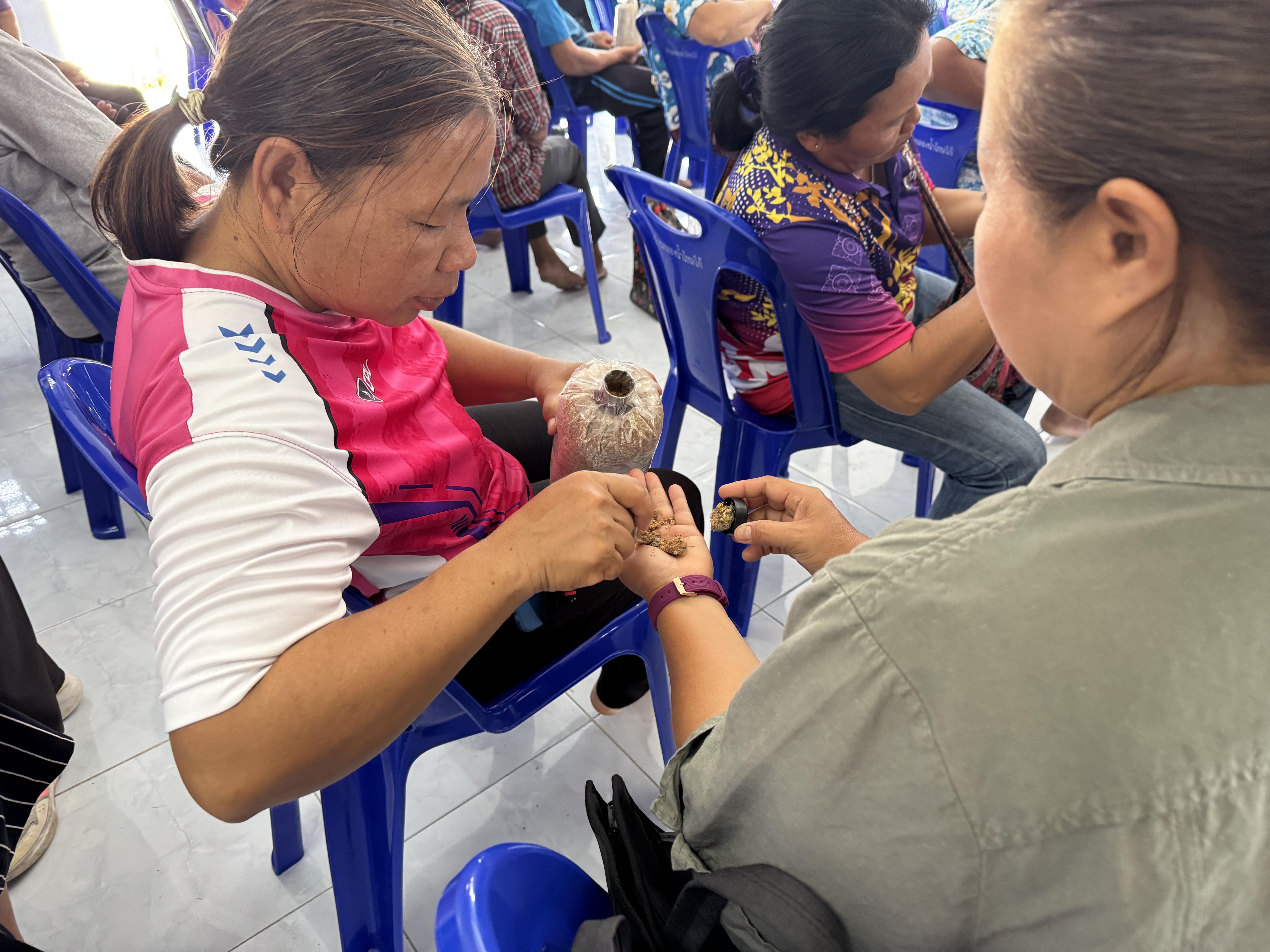 227. วันที่ 24 เมษายน 2568 เรื่อง การสร้างระบบอินเตอร์เน็ตของสรรพสิ่ง (IOT) สำหรับงานเกษตรอัจฉริยะ (Smart Farm) สำหรับประชาชนทั่วไป