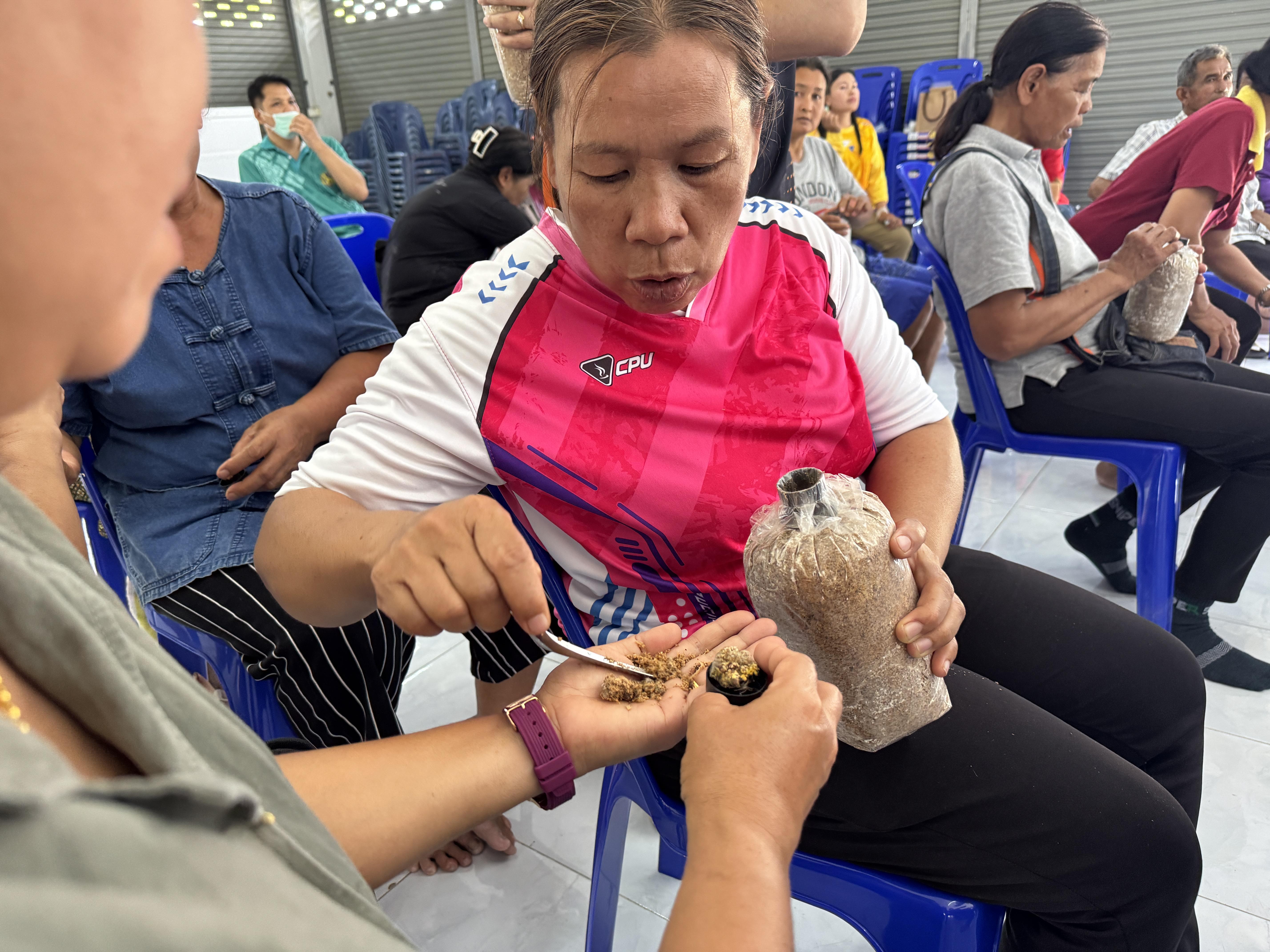 237. วันที่ 24 เมษายน 2568 เรื่อง การสร้างระบบอินเตอร์เน็ตของสรรพสิ่ง (IOT) สำหรับงานเกษตรอัจฉริยะ (Smart Farm) สำหรับประชาชนทั่วไป