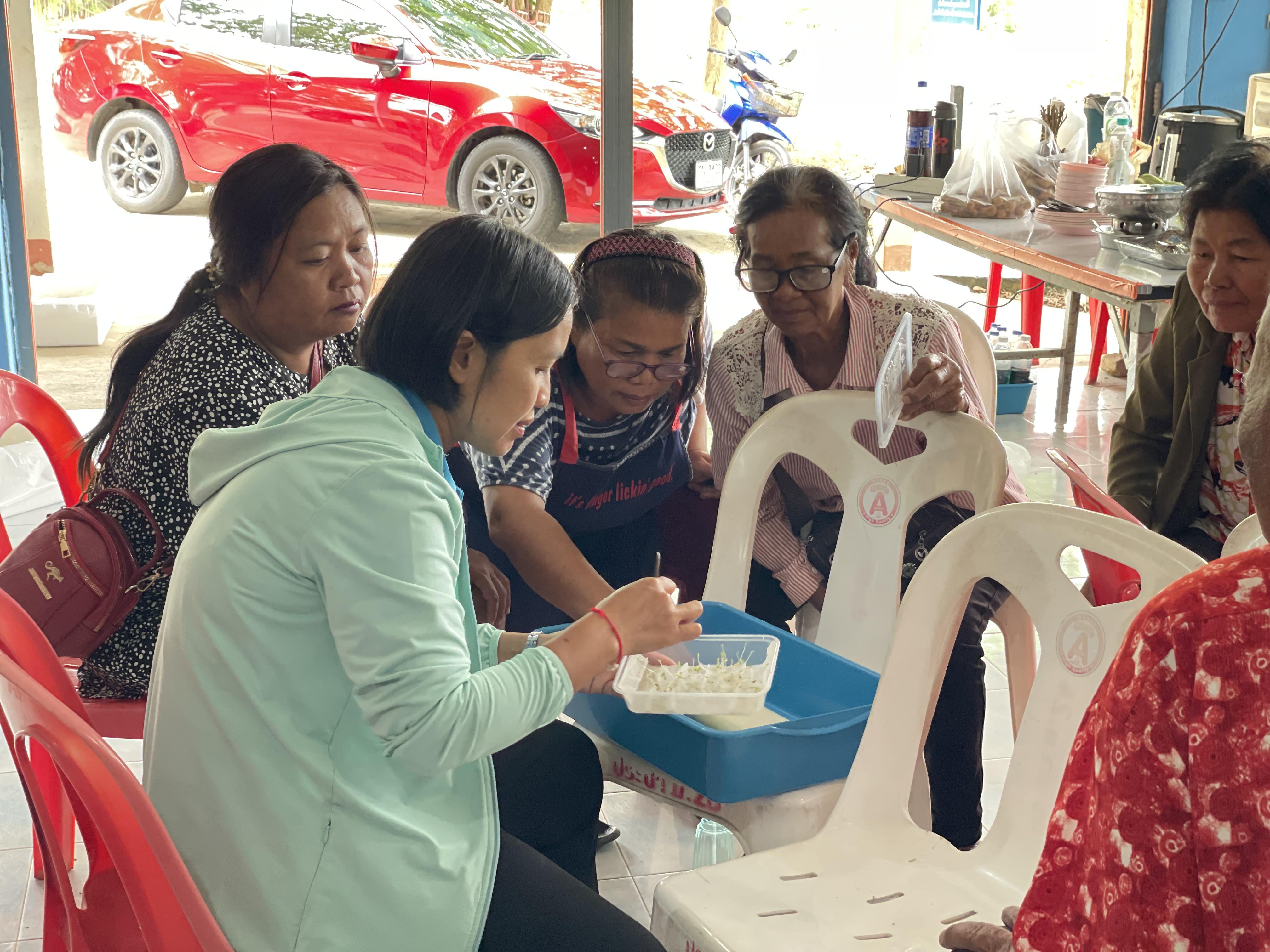 21. วันที่ 29 เมษายน 2568 เรื่อง การสร้างระบบอินเตอร์เน็ตของสรรพสิ่ง (IOT) สำหรับงานเกษตรอัจฉริยะ (Smart Farm) สำหรับประชาชนทั่วไป บ้านบึงทรัพย์เจริญ