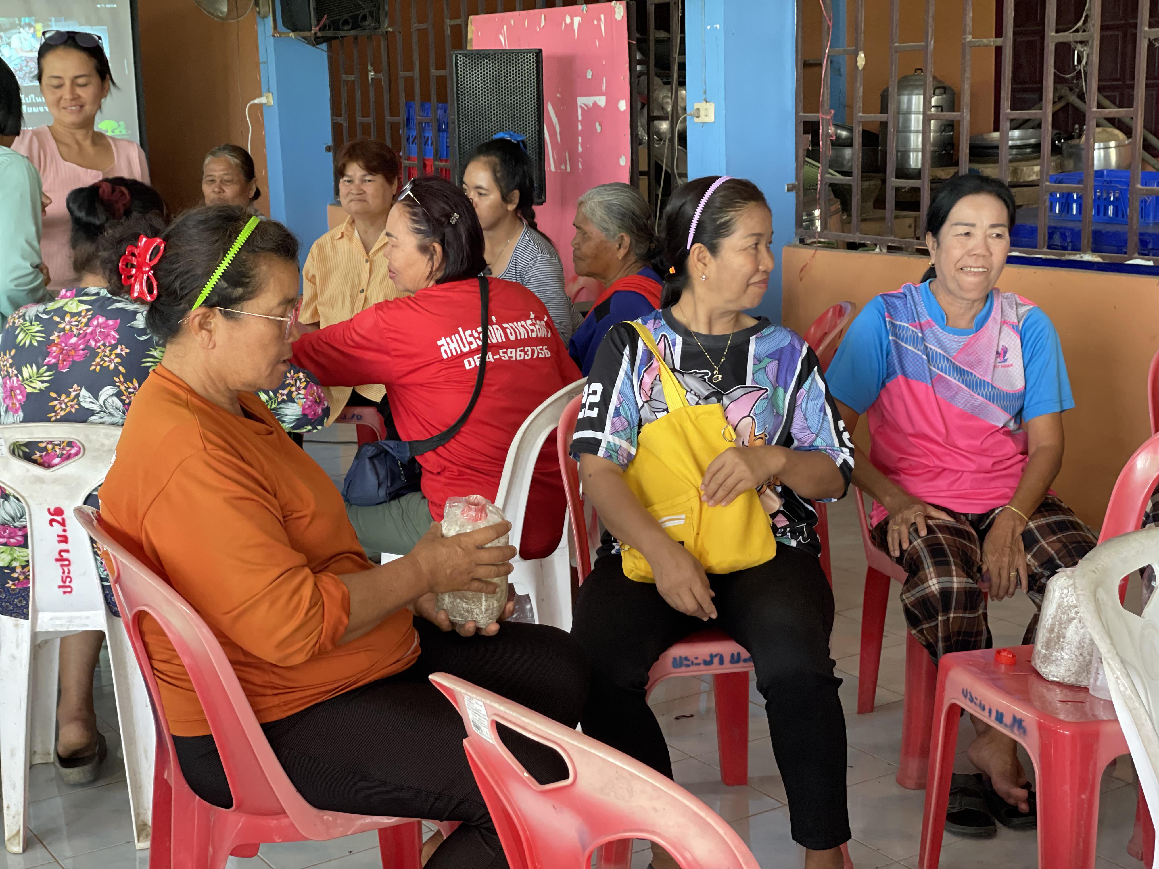 40. วันที่ 29 เมษายน 2568 เรื่อง การสร้างระบบอินเตอร์เน็ตของสรรพสิ่ง (IOT) สำหรับงานเกษตรอัจฉริยะ (Smart Farm) สำหรับประชาชนทั่วไป บ้านบึงทรัพย์เจริญ