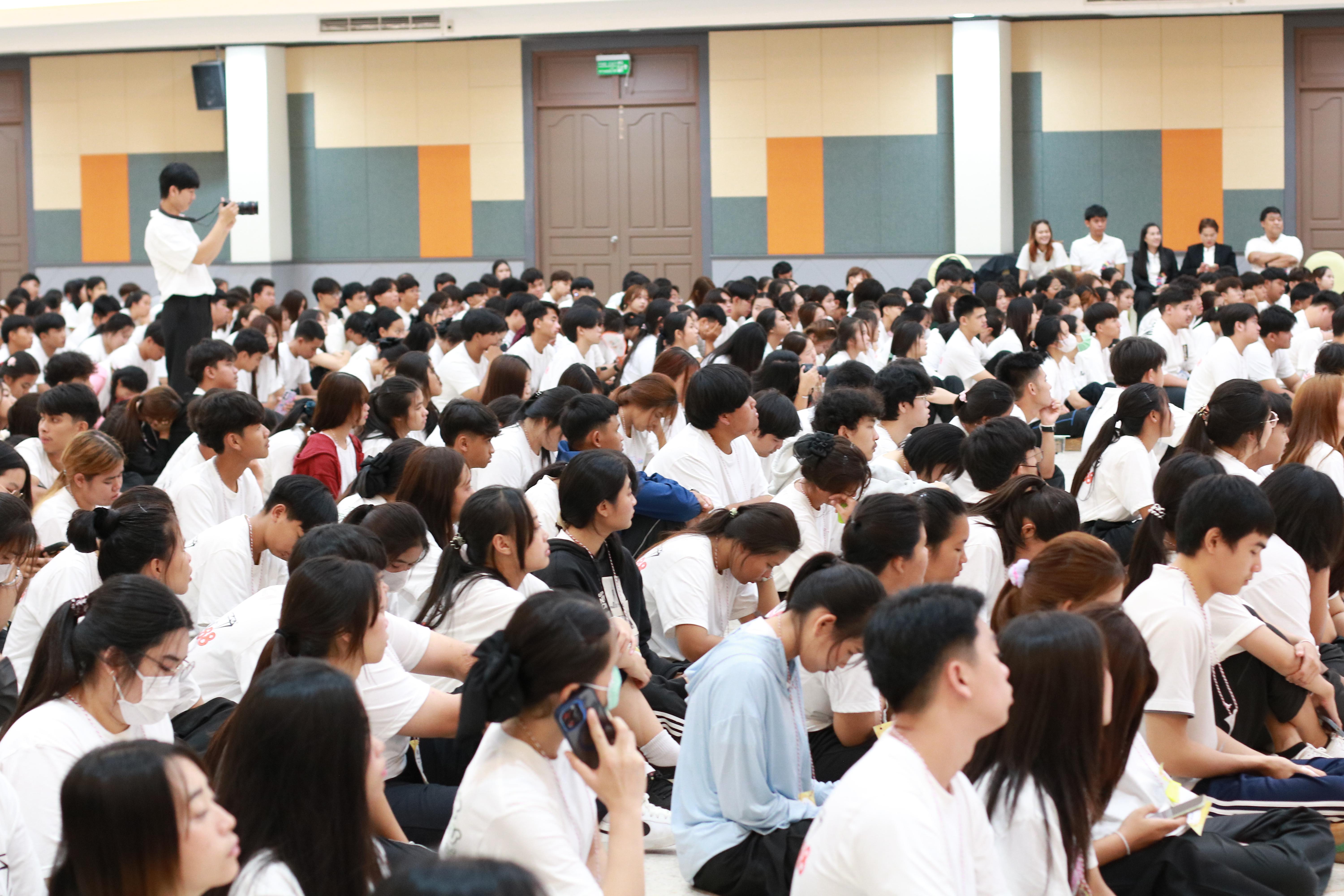 142. วันที่ 28 พฤษภาคม 2568 กิจกรรมอบรมการป้องกันภัยอาชญากรรมทางเทคโนโลยี สำหรับนักศึกษาชั้นปีที่ 1