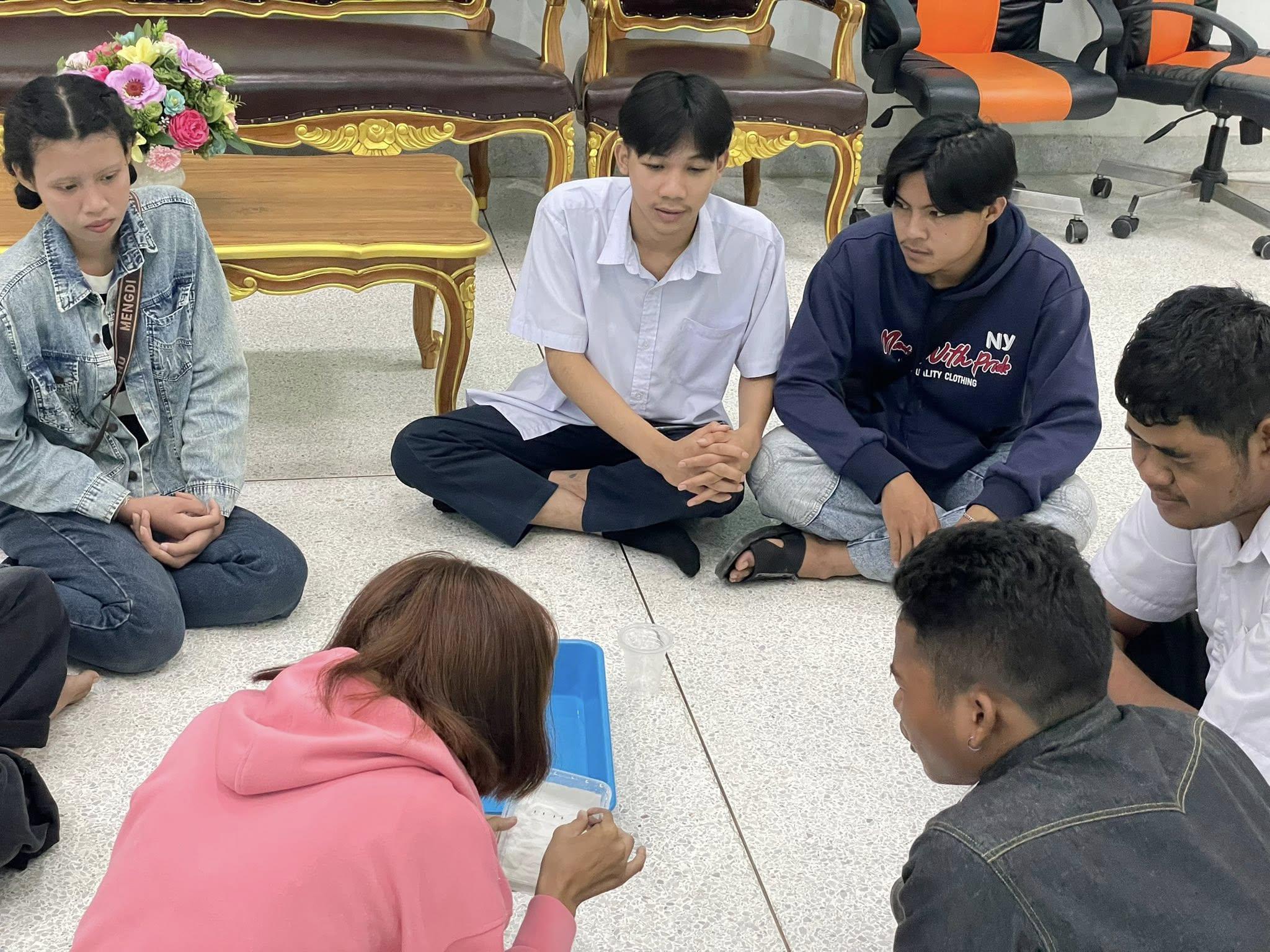 12. วันที่ 9 กรกฎาคม 2568 เรื่อง การสร้างระบบอินเตอร์เน็ตของสรรพสิ่ง (IOT) สำหรับงานเกษตรอัจฉริยะ (Smart Farm) สำหรับประชาชนทั่วไป ศูนย์ส่งเสริมการเรียนรู้อำเภอคลองลาน