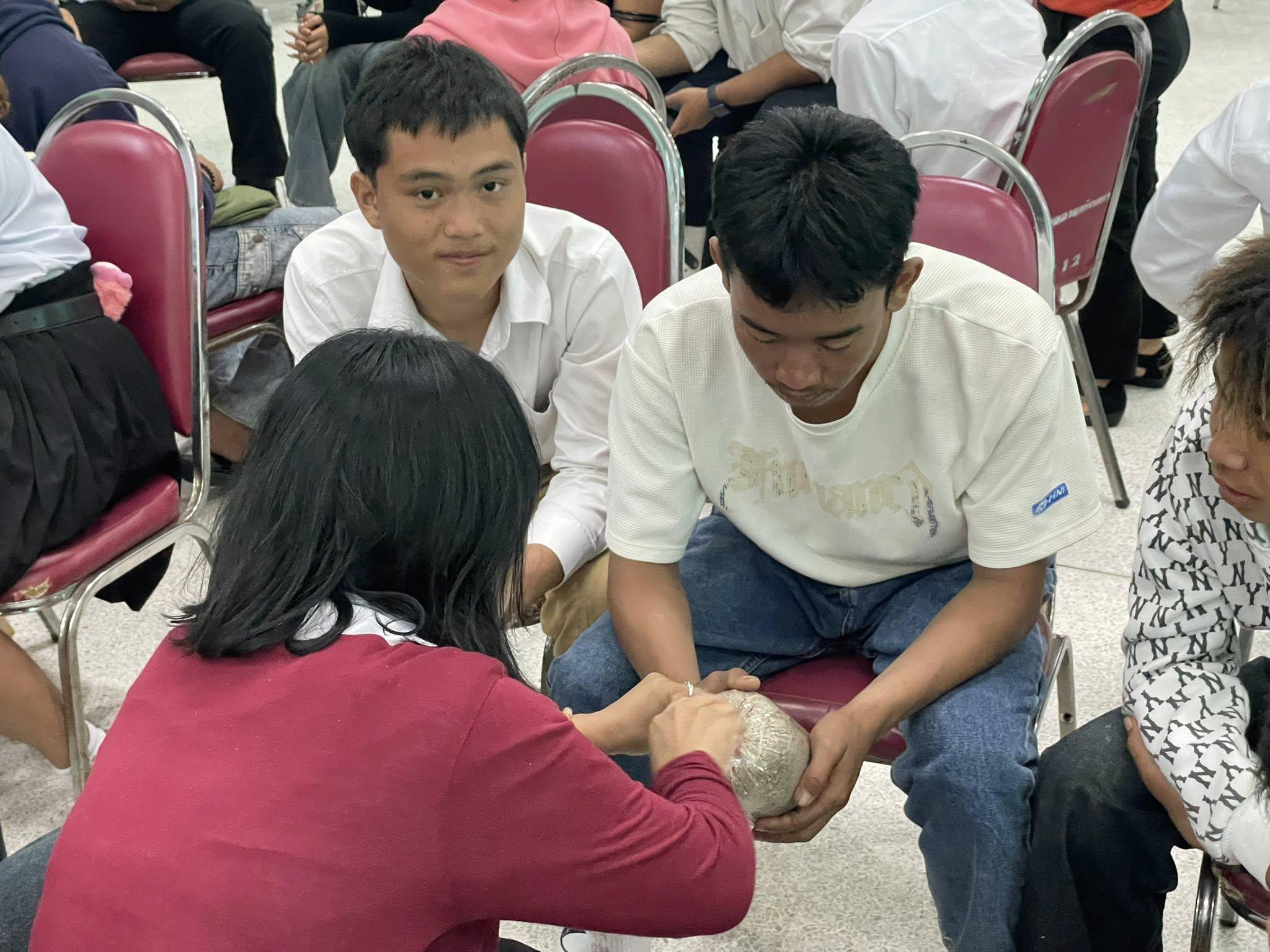 31. วันที่ 9 กรกฎาคม 2568 เรื่อง การสร้างระบบอินเตอร์เน็ตของสรรพสิ่ง (IOT) สำหรับงานเกษตรอัจฉริยะ (Smart Farm) สำหรับประชาชนทั่วไป ศูนย์ส่งเสริมการเรียนรู้อำเภอคลองลาน