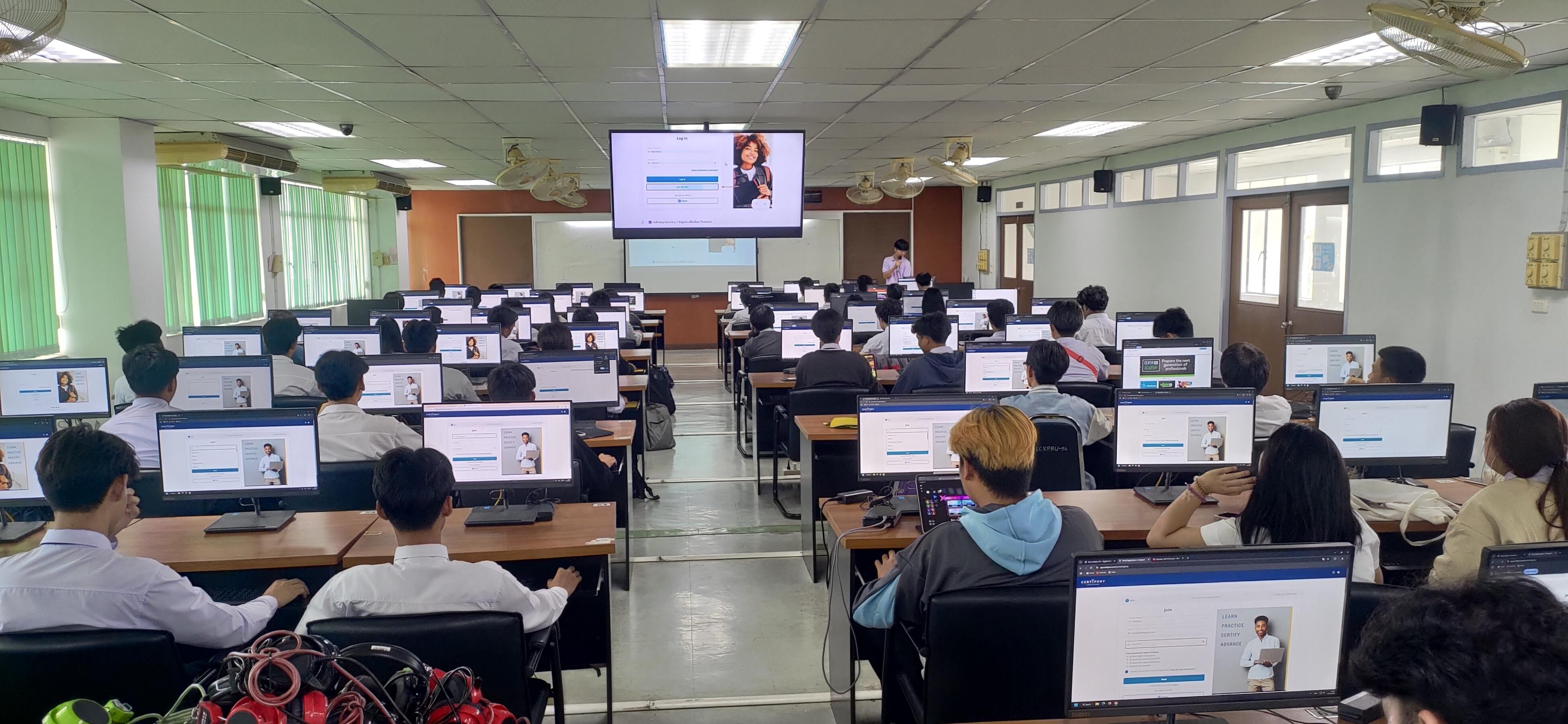 4. วันที่ 16 กรกฎาคม 2568 กิจกรรมอบรมการพัฒนาทักษะด้านดิจิทัลและสอบ (IC3) สำหรับนักศึกษา