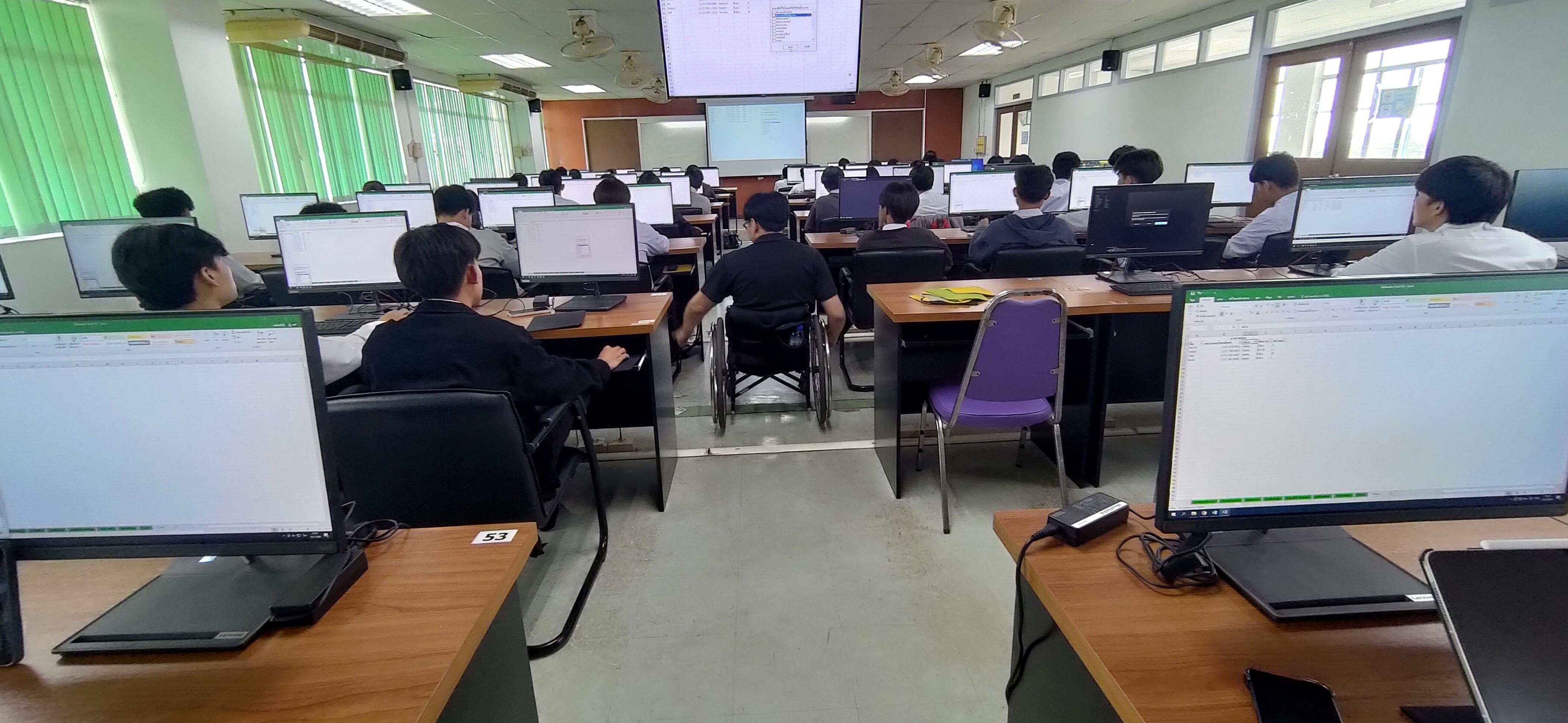 8. วันที่ 16 กรกฎาคม 2568 กิจกรรมอบรมการพัฒนาทักษะด้านดิจิทัลและสอบ (IC3) สำหรับนักศึกษา