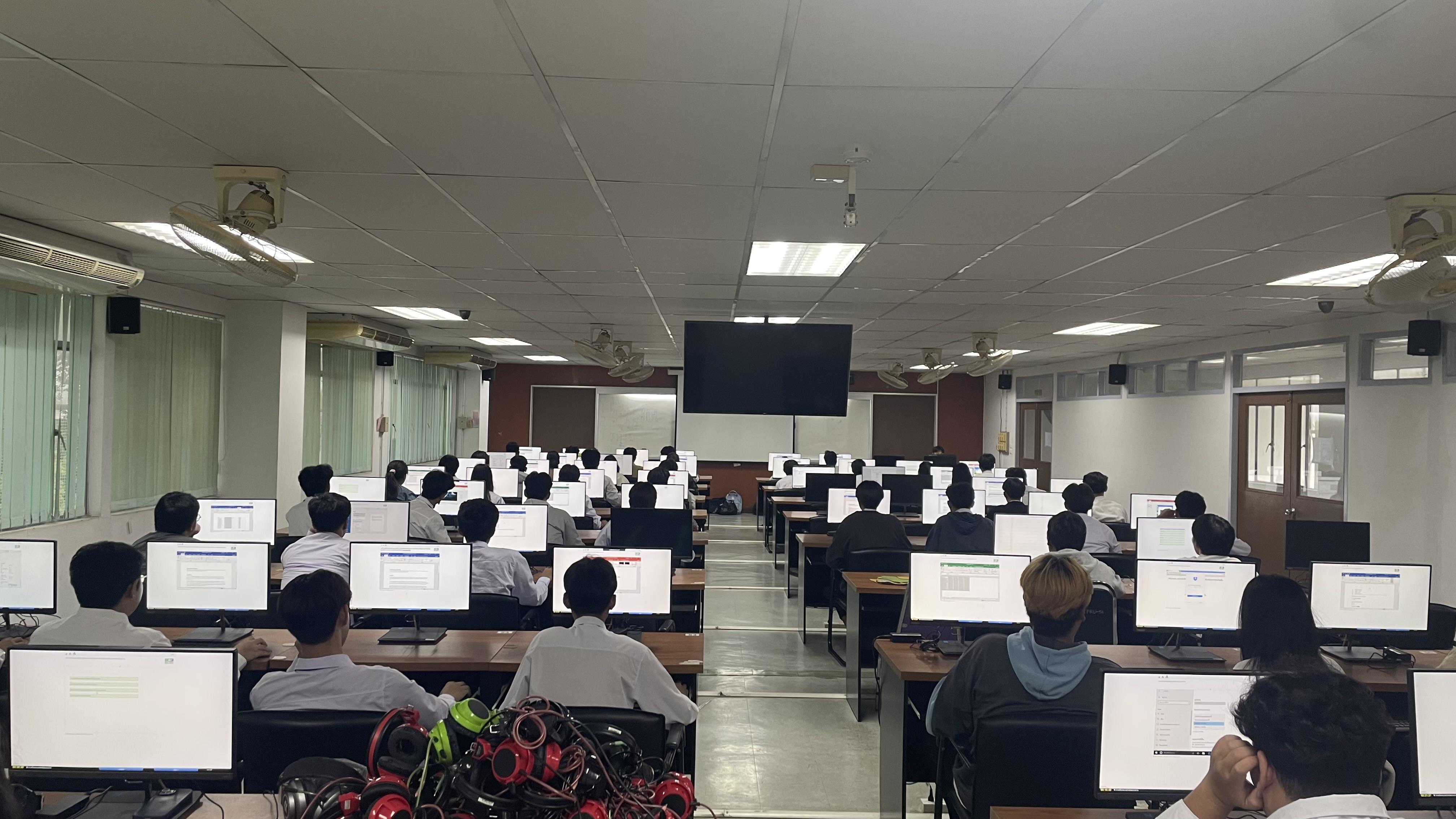 26. วันที่ 16 กรกฎาคม 2568 กิจกรรมอบรมการพัฒนาทักษะด้านดิจิทัลและสอบ (IC3) สำหรับนักศึกษา