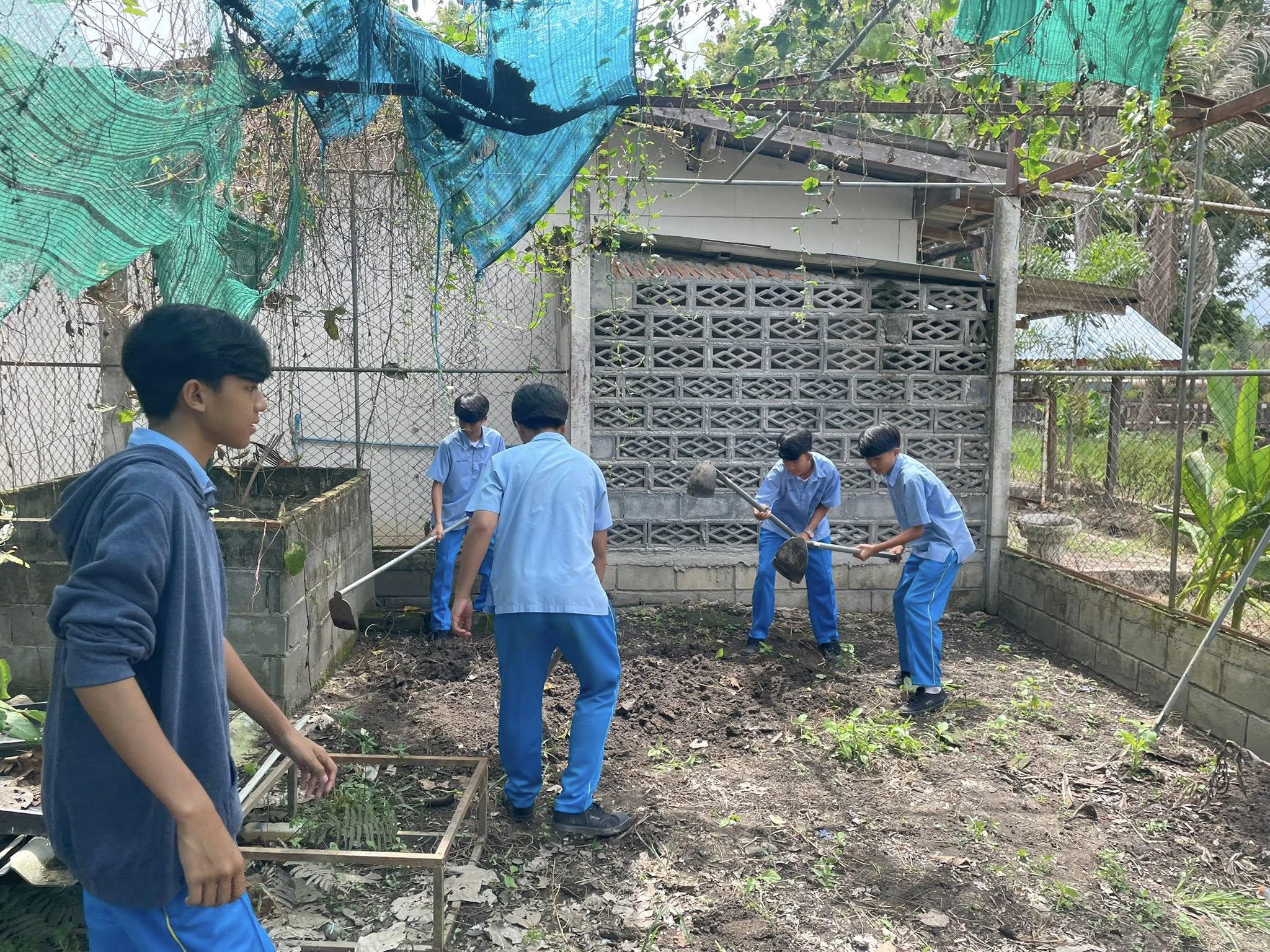 13. วันที่ 17 กรกฎาคม 2568 เรื่อง การสร้างระบบอินเตอร์เน็ตของสรรพสิ่ง (IOT) สำหรับงานเกษตรอัจฉริยะ (Smart Farm) สำหรับนักเรียน โรงเรียนคลองลานวิทยาคม