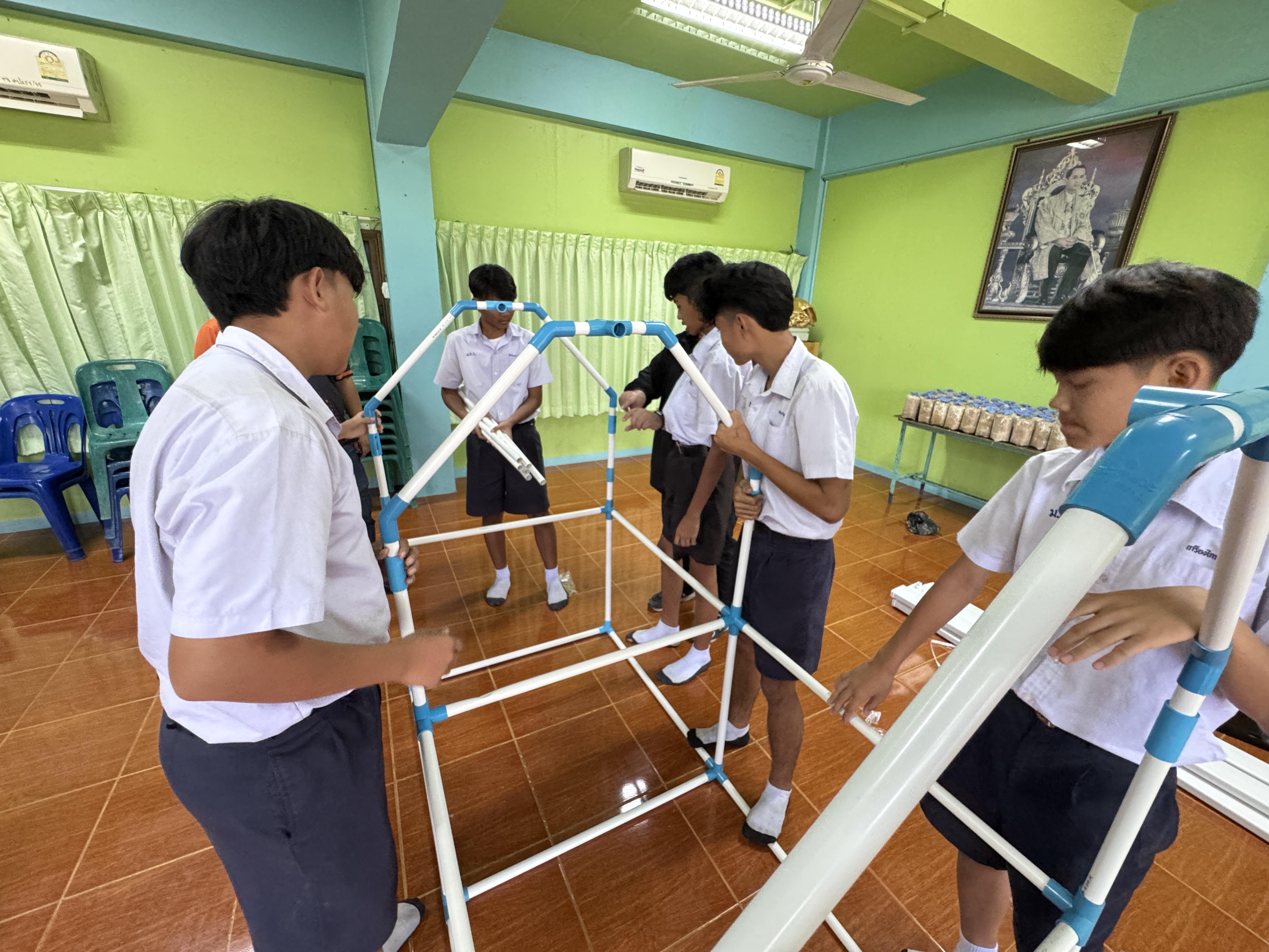 87. วันที่ 28 กุมภาพันธ์ 2569  เรื่อง การสร้างระบบอินเตอร์เน็ตของสรรพสิ่ง (IOT) สำหรับงานเกษตรอัจฉริยะ (Smart Farm) สำหรับนักเรียน รร.ท่าพุทรา