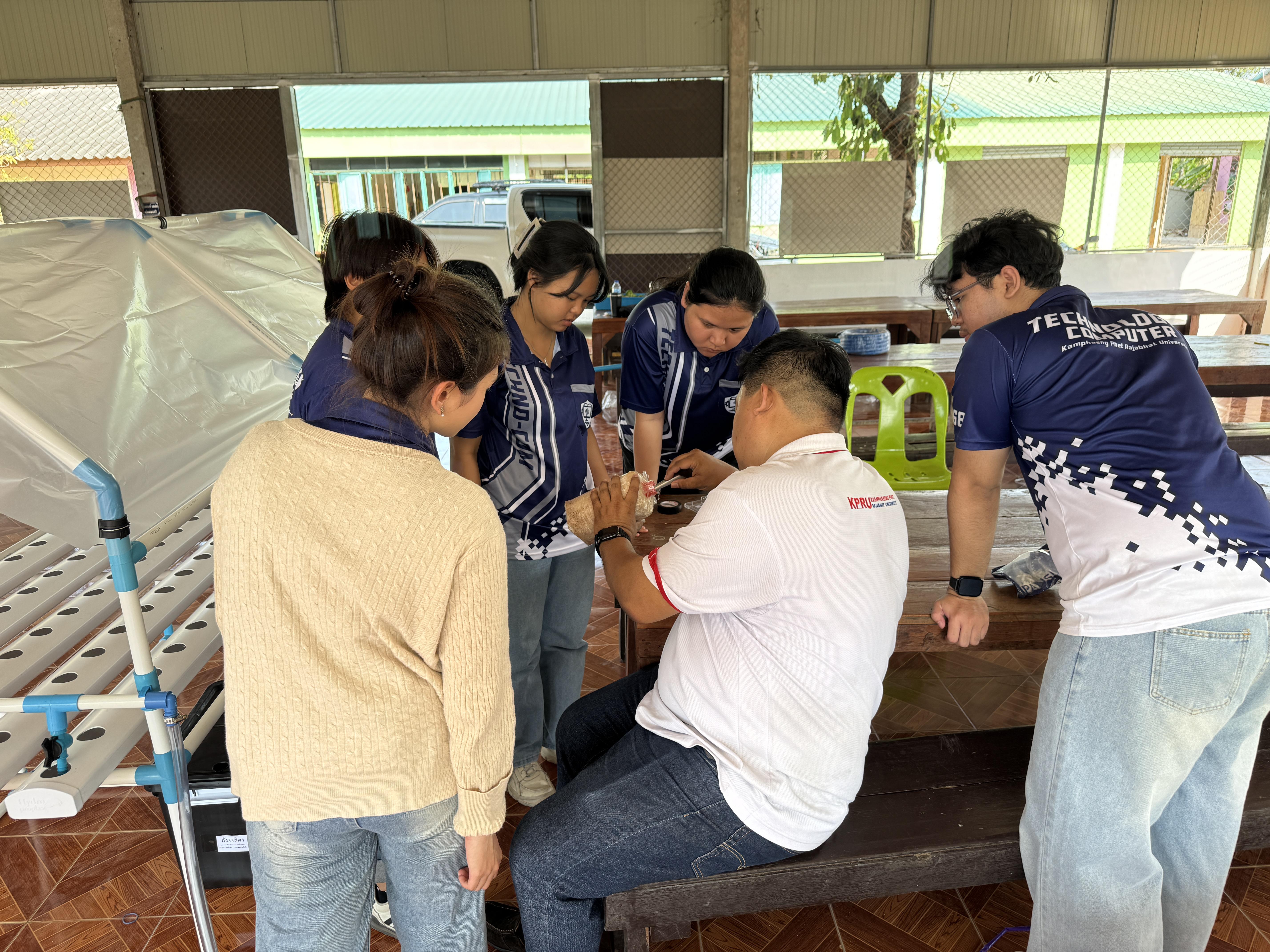123. วันที่ 1 มีนาคม 2569 เรื่อง การสร้างระบบอินเตอร์เน็ตของสรรพสิ่ง (IOT) สำหรับงานเกษตรอัจฉริยะ (Smart Farm) สำหรับนักเรียน รร.วัดคลองเจริญ