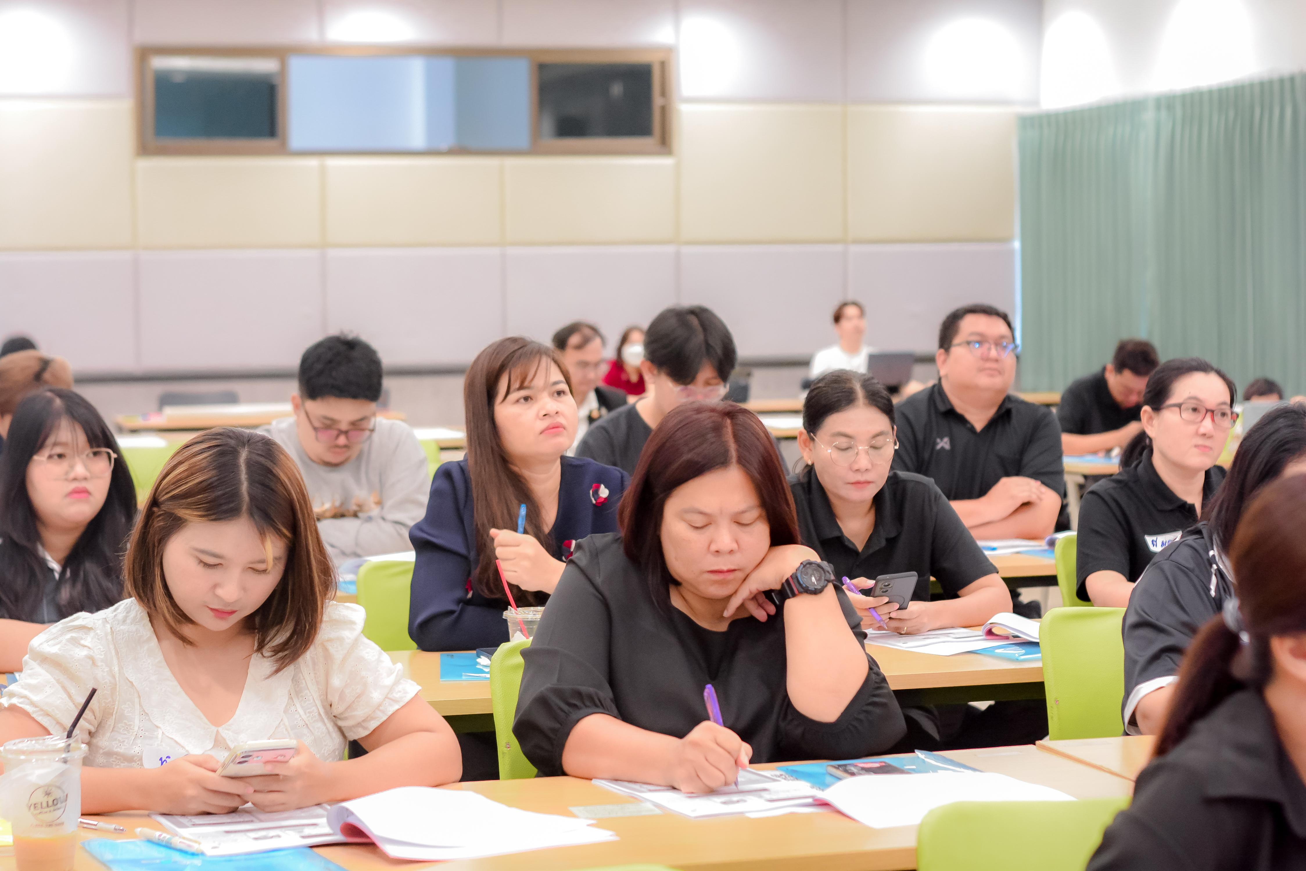 25. วันที่ 12 พฤษภาคม 2569 กิจกรรมอบรมเสริมสร้างความรู้ความเข้าใจและแนวปฏิบัติเกี่ยวกับพระราชบัญญัติคุ้มครองข้อมูลส่วนบุคคล (PDPA) สำหรับบุคลากรสายสนับสนุน