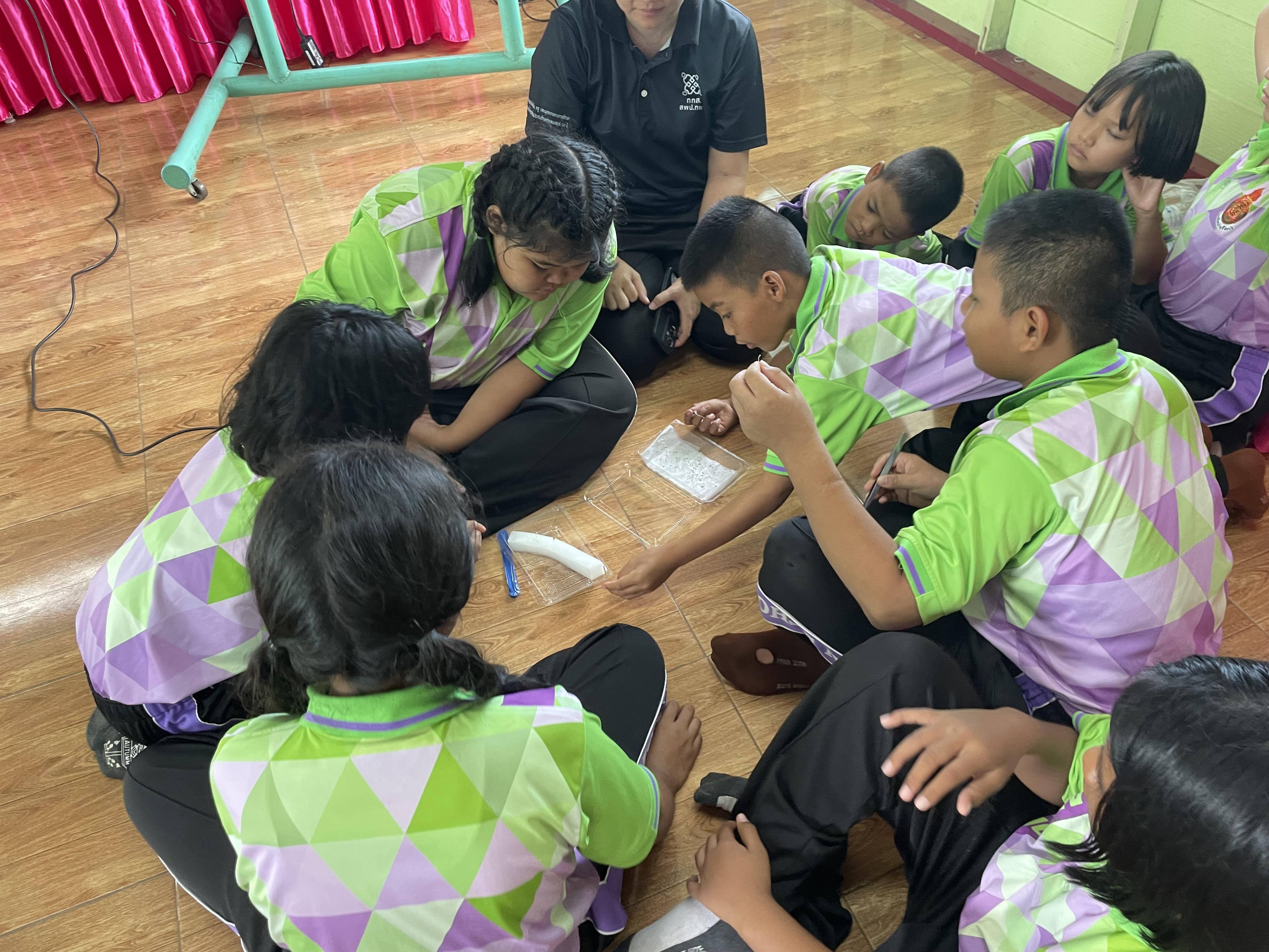 45. วันที่ 15 กรกฎาคม 2569 เรื่อง การประยุกต์ใช้ AI สำหรับงานเกษตรอัจฉริยะ (Smart Farm) สำหรับประชาชนทุกช่วงวัย สำหรับนักเรียน ณ รร.บ้านร้อยไร่