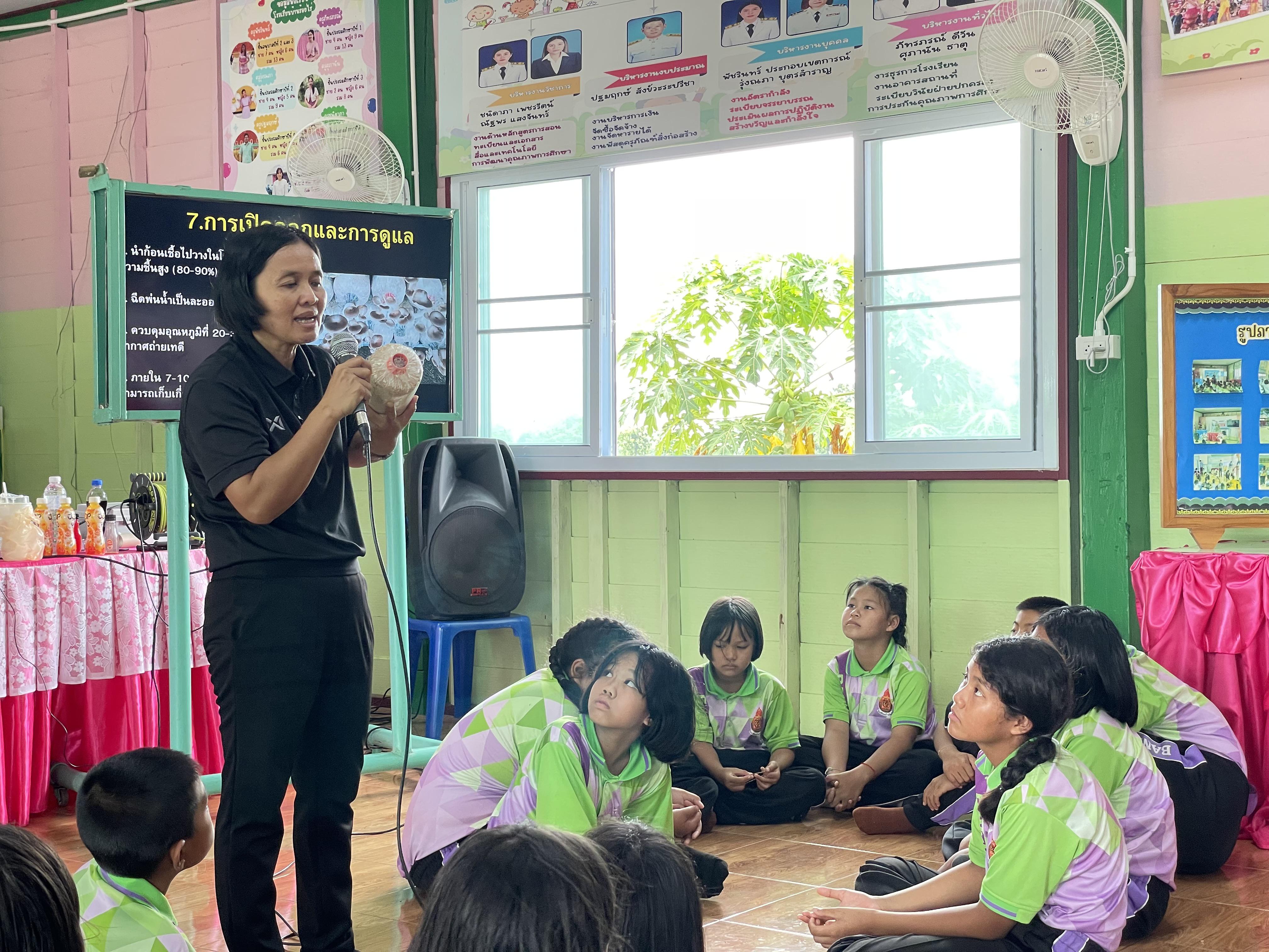 59. วันที่ 15 กรกฎาคม 2569 เรื่อง การประยุกต์ใช้ AI สำหรับงานเกษตรอัจฉริยะ (Smart Farm) สำหรับประชาชนทุกช่วงวัย สำหรับนักเรียน ณ รร.บ้านร้อยไร่