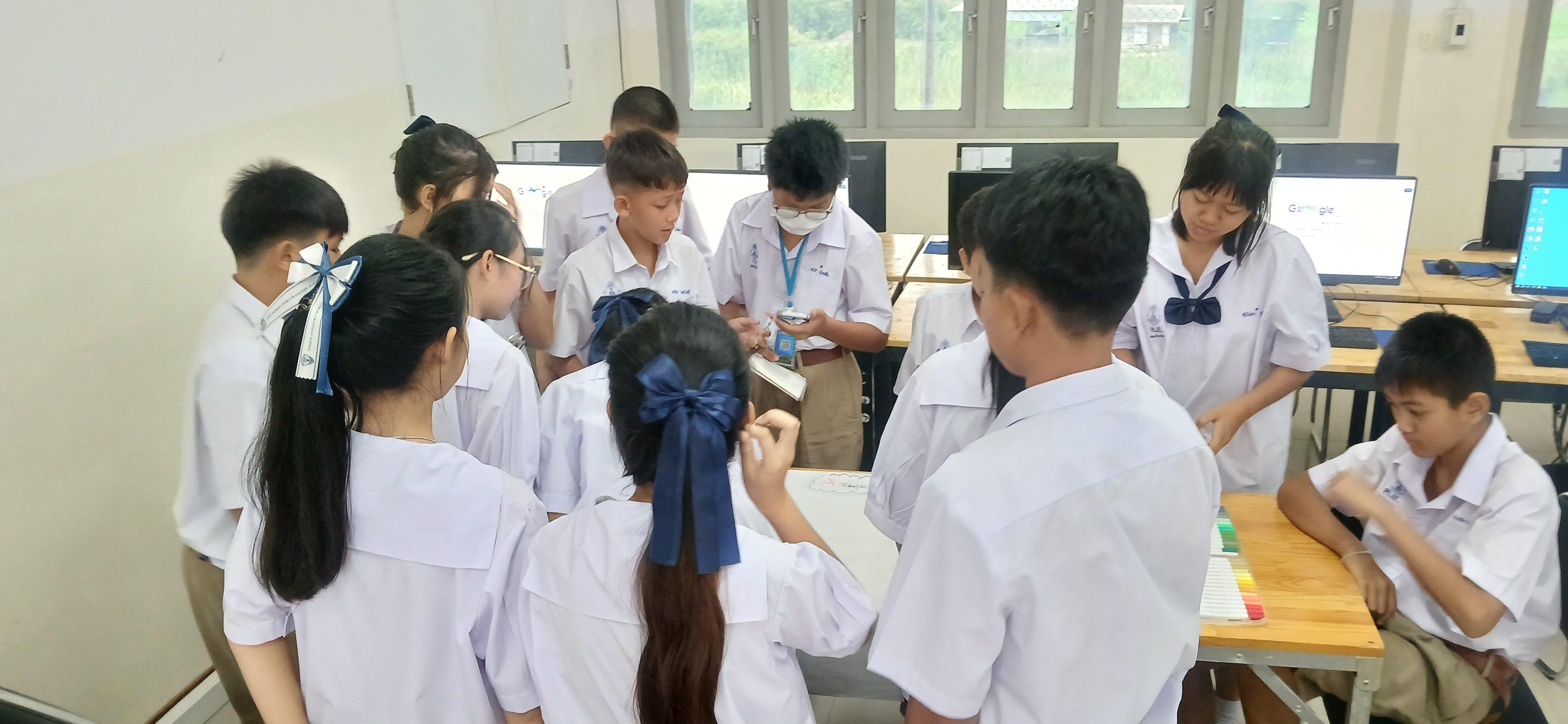 26. วันที่ 16-17 กรกฎาคม 2569 เรื่อง การประยุกต์ใช้เทคโนโลยี AI เพื่อยกระดับการศึกษาและการทำงาน สำหรับประชาชนทุกช่วงวัย สำหรับนักเรียน ณ รร.คลองขลุงราษฎร์รังสรรค์