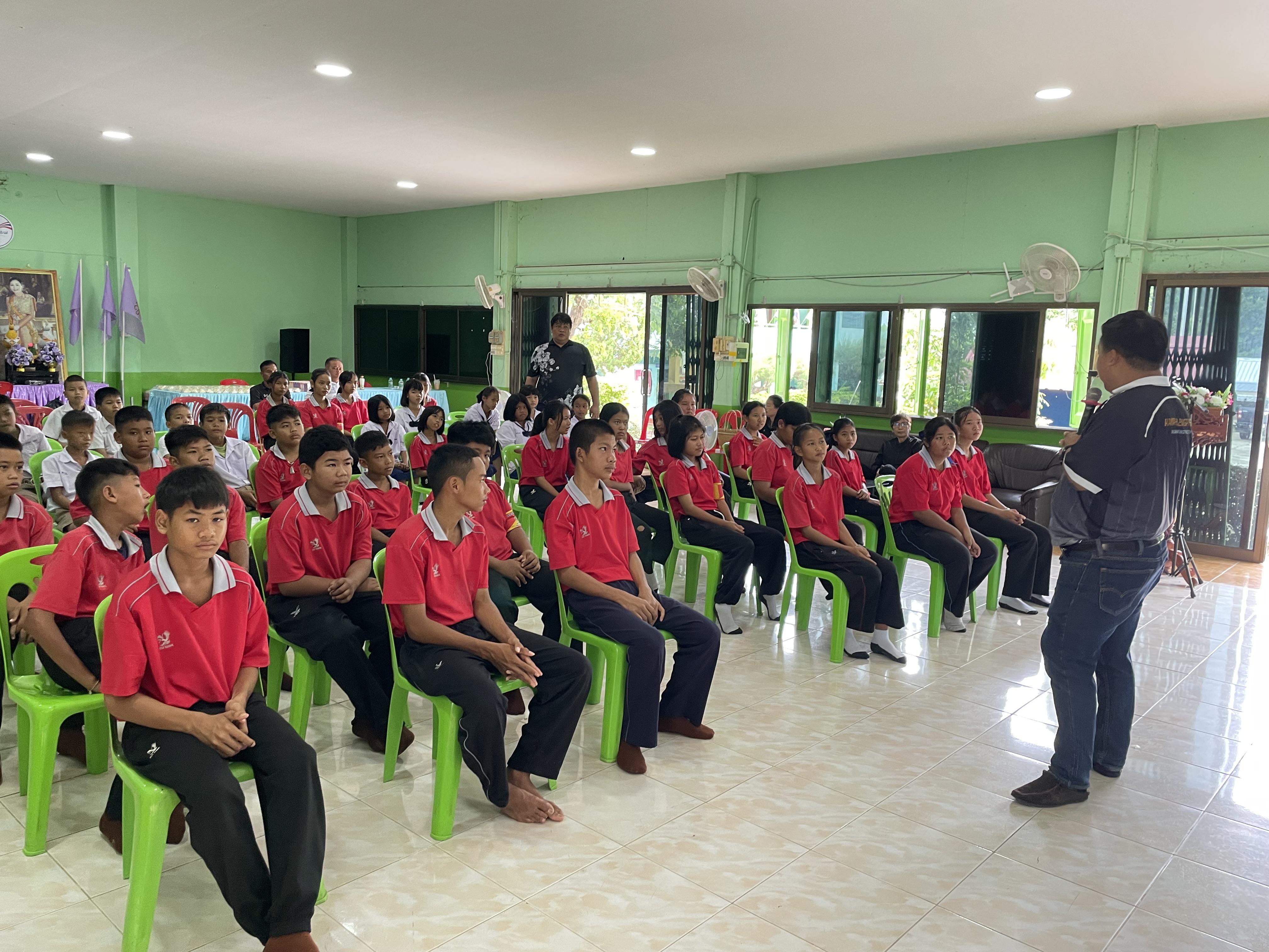 8. วันที่ 16 กรกฎาคม 2569 เรื่อง การประยุกต์ใช้ AI สำหรับงานเกษตรอัจฉริยะ (Smart Farm) สำหรับประชาชนทุกช่วงวัย สำหรับนักเรียน ณ รร.บ้านทรัพย์มะนาว