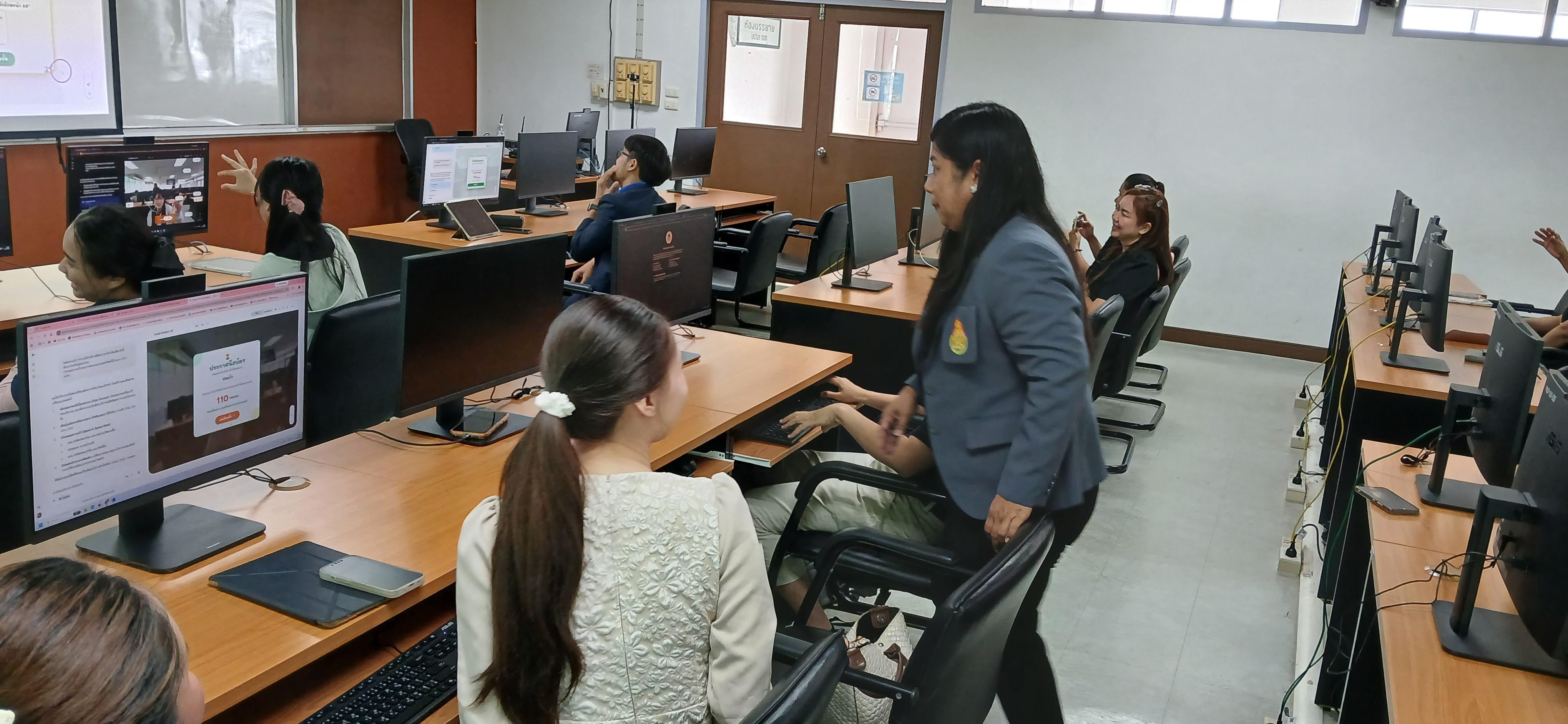 97. วันที่ 19 กรกฎาคม 2569 เรื่อง การประยุกต์ใช้เทคโนโลยี AI เพื่อยกระดับการทำงาน สำหรับบุคลากรภาครัฐ และผู้นำชุมชน  ณ อาคารศูนย์ภาษาและคอมพิวเตอร์ ชั้น 8 มหาวิทยาลัยราชภัฏกำแพงเพชร