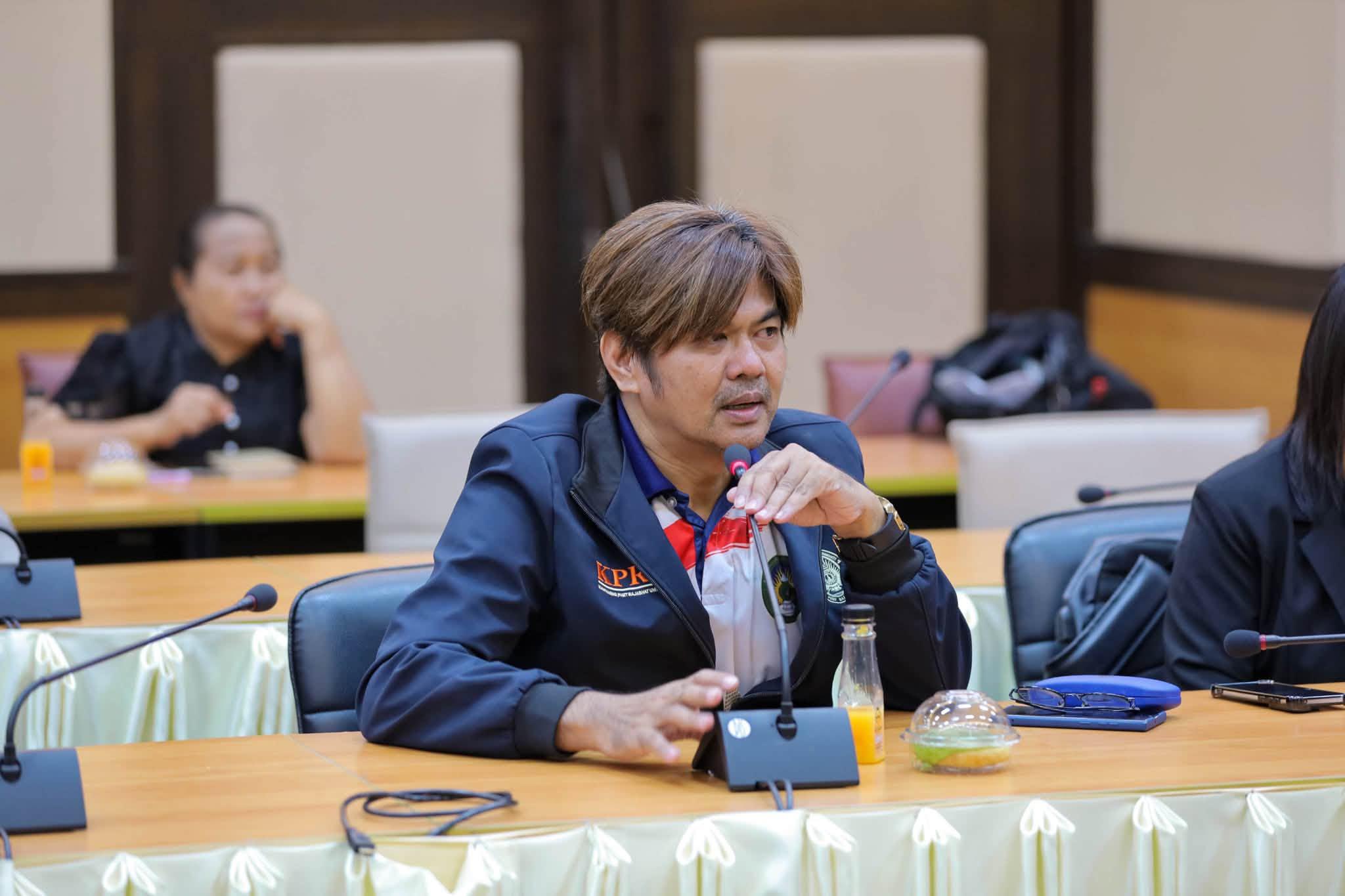 3. สภามหาวิทยาลัยราชภัฏกำแพงเพชร พบผู้บริหารและบุคลากร สำนักวิทยบริการและเทคโนโลยีสารสนเทศ