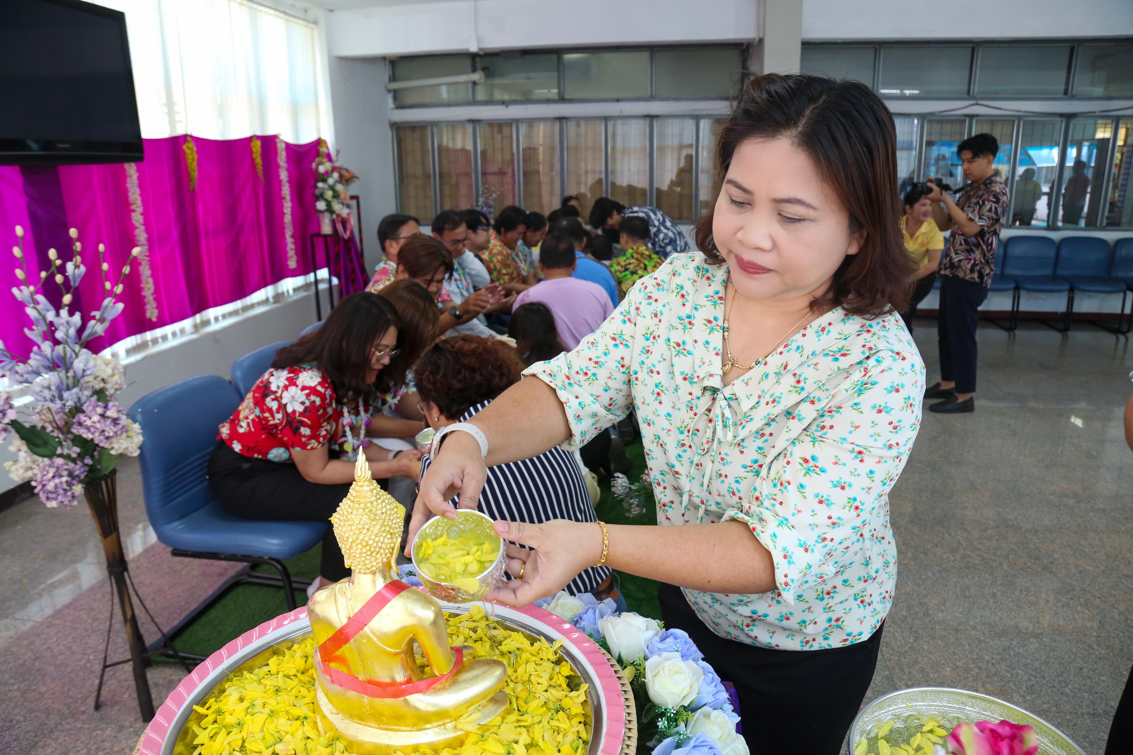 18. กิจกรรมสืบสานประเพณีวันสงกรานต์ ประจำปี พ.ศ.2567