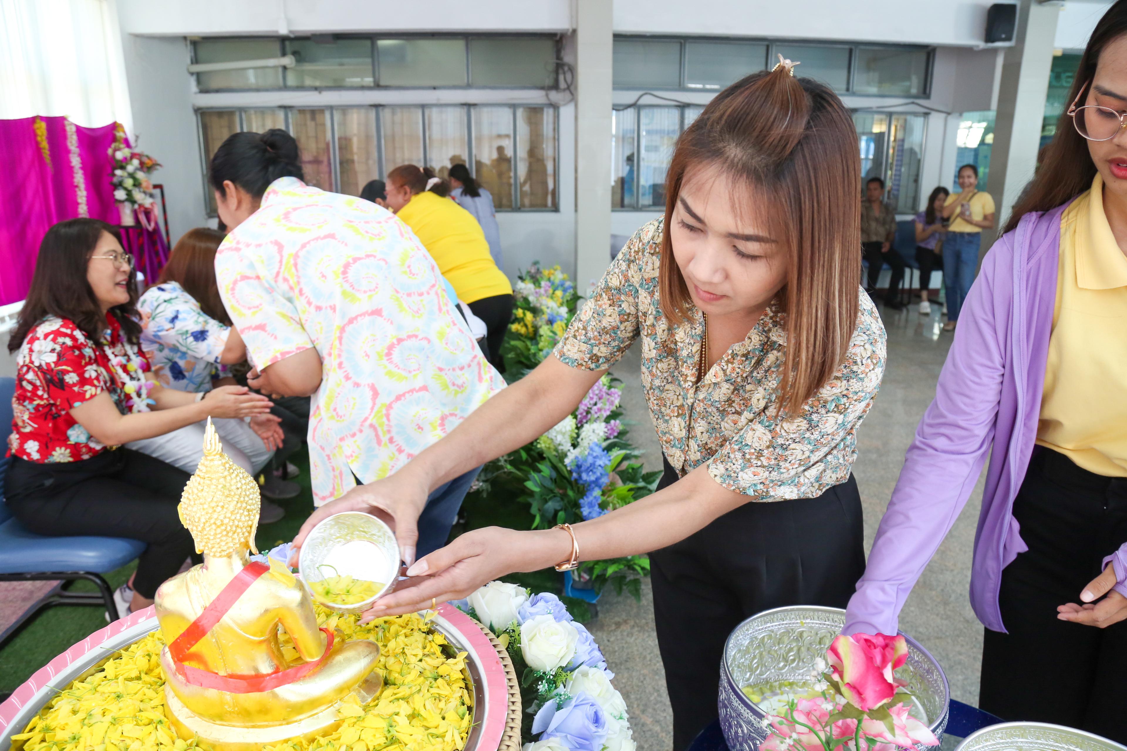 36. กิจกรรมสืบสานประเพณีวันสงกรานต์ ประจำปี พ.ศ.2567