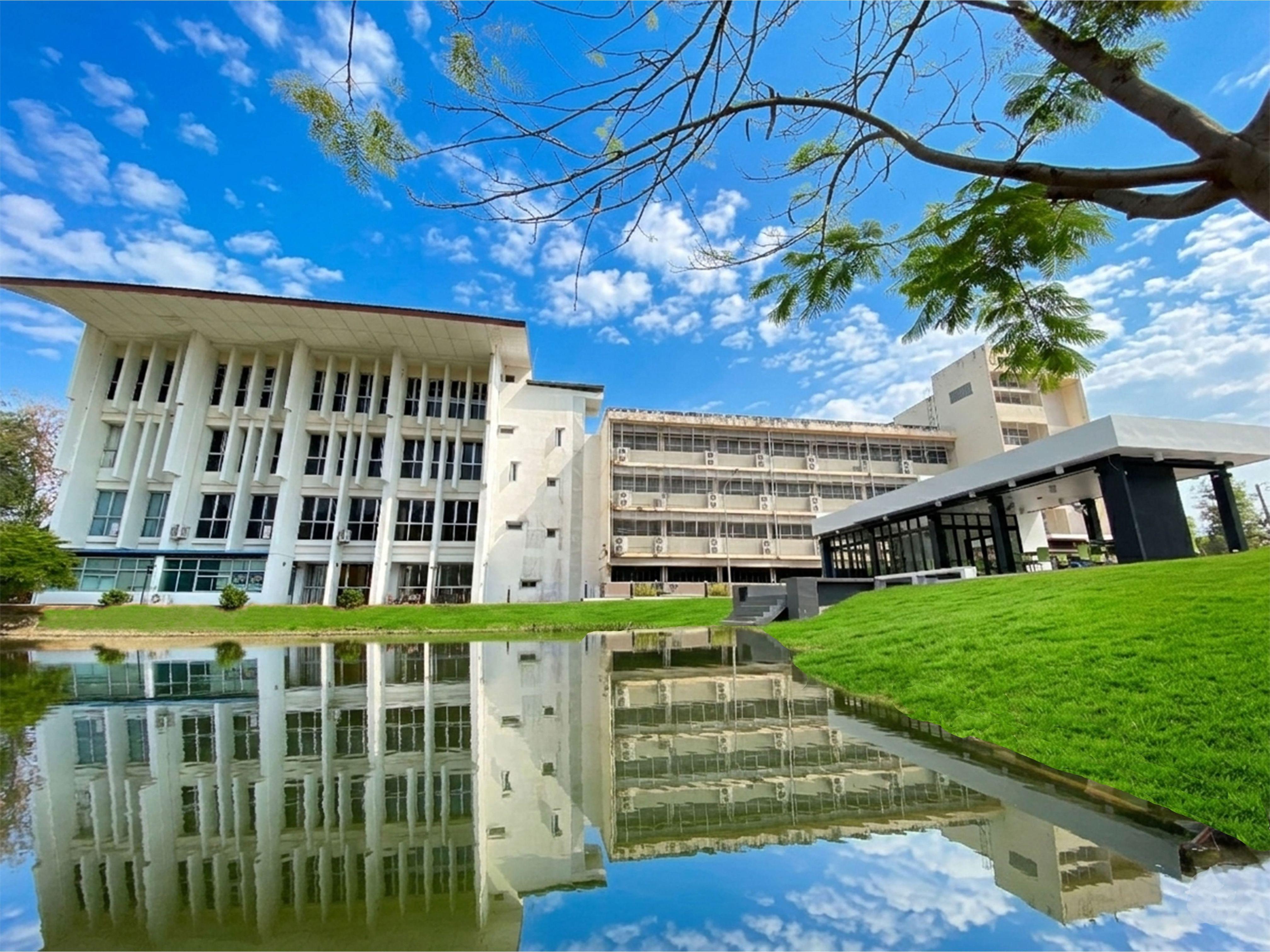 65. อาคารบรรณราชนครินทร์