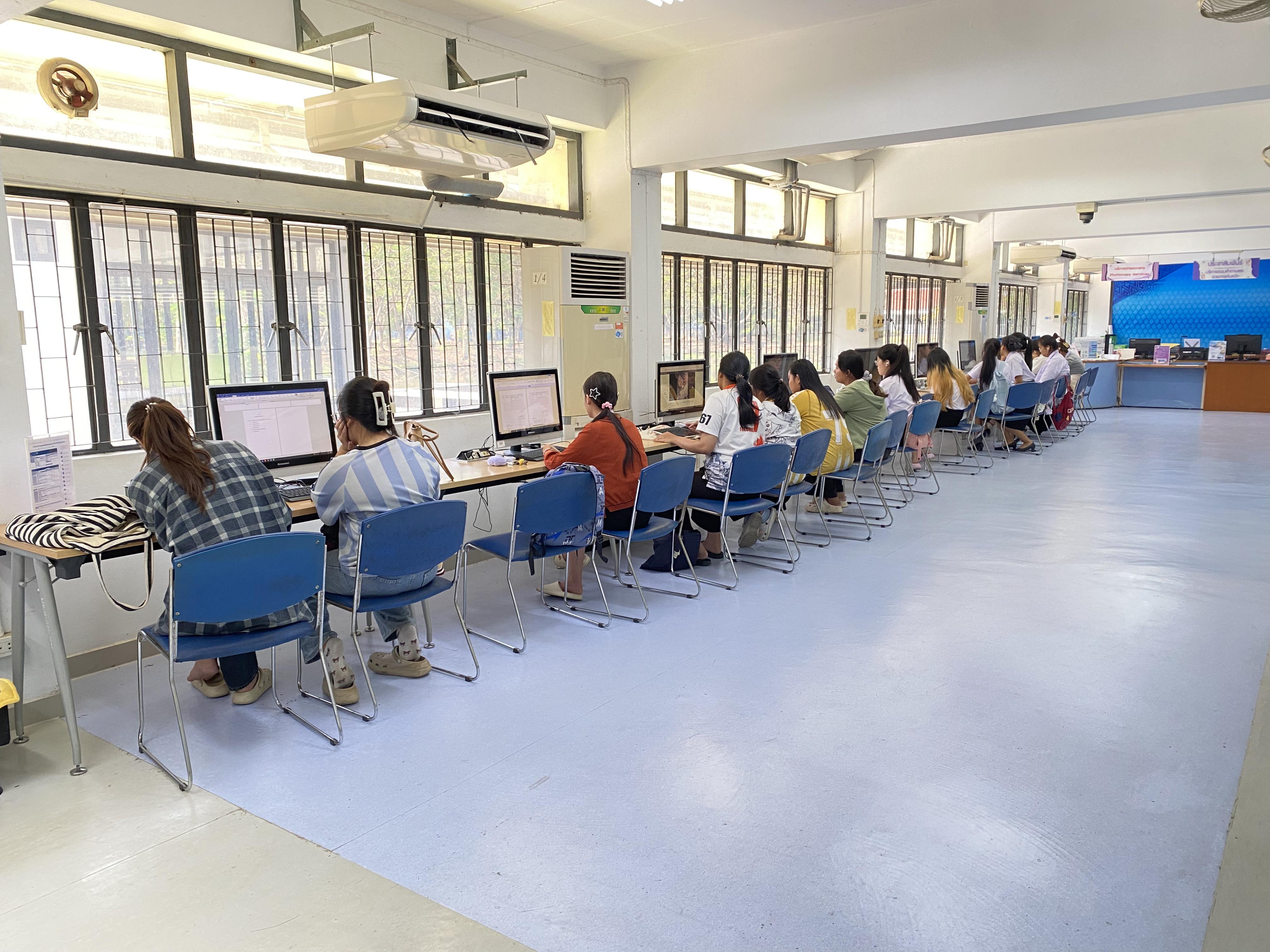 5. สำนักวิทยบริการและเทคโนโลยีสารสนเทศ ชั้น 1