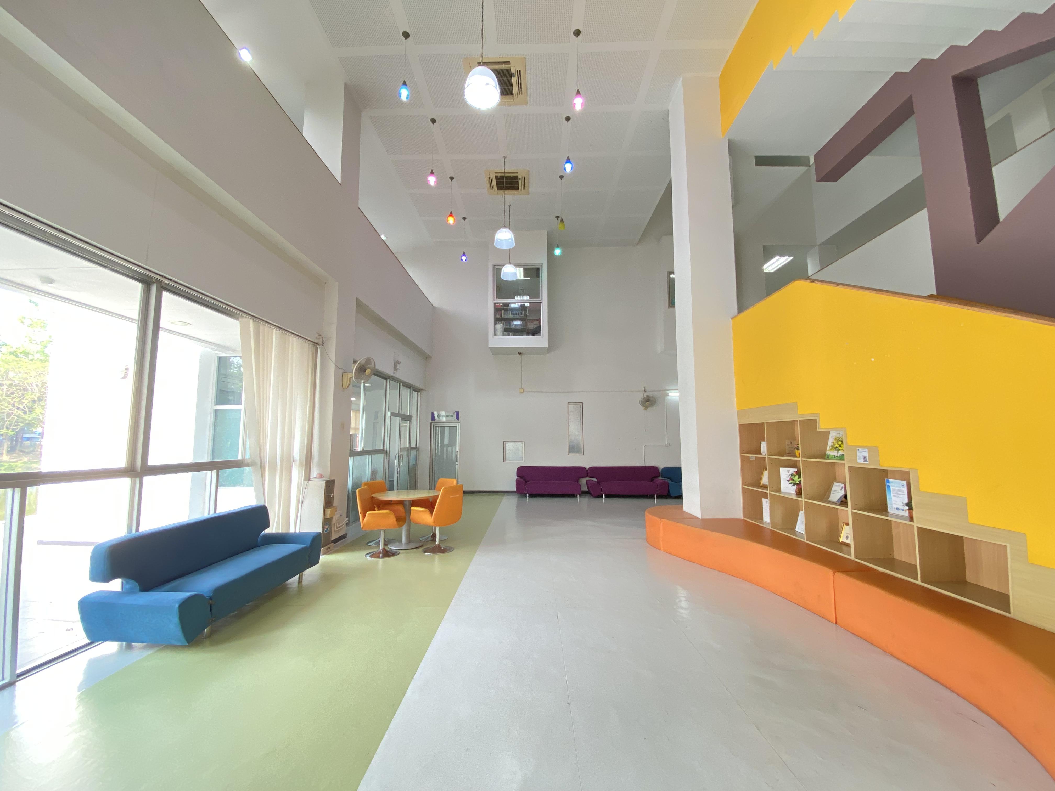 27. สำนักวิทยบริการและเทคโนโลยีสารสนเทศ ชั้น 1