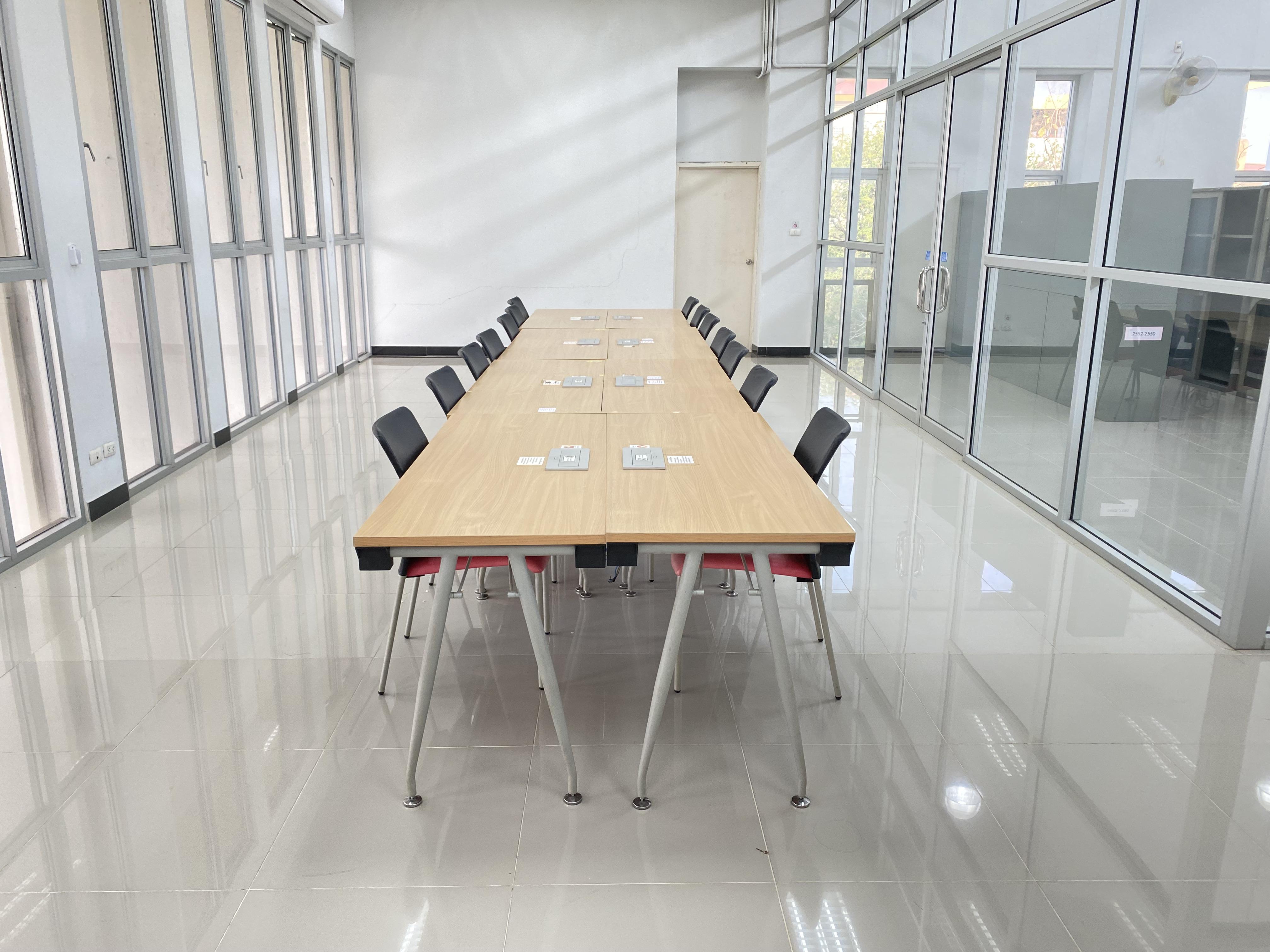 2. สำนักวิทยบริการและเทคโนโลยีสารสนเทศ ชั้น 4