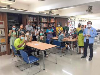 4. บุคลากรสำนักวิทยบริการและเทคโนโลยีสารสนเทศ ตรวจโควิด- 19 ด้วยวิธี Antigen Test Kit (ATK)