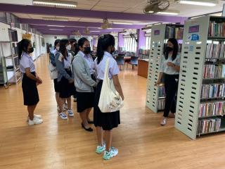 2. ยินดีต้อนรับนักศึกษา โปรแกรมวิชาบรรณรักษ์ศาสตร์และสารสนเทศศึกษา คณะมนุษยศาสตร์และสังคมศาสตร์ เยี่ยมชม สำนักวิทยบริการและเทคโนโลยีสารสนเทศ มหาวิทยาลัยราชภัฏกำแพงเพชร
