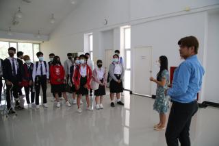 4. ยินดีต้อนรับนักศึกษา โปรแกรมวิชาเทคโนโลยีสารสนเทศ คณะวิทยาศาสตร์และเทคโนโลยี เยี่ยมชม สำนักวิทยบริการและเทคโนโลยีสารสนเทศ มหาวิทยาลัยราชภัฏกำแพงเพชร