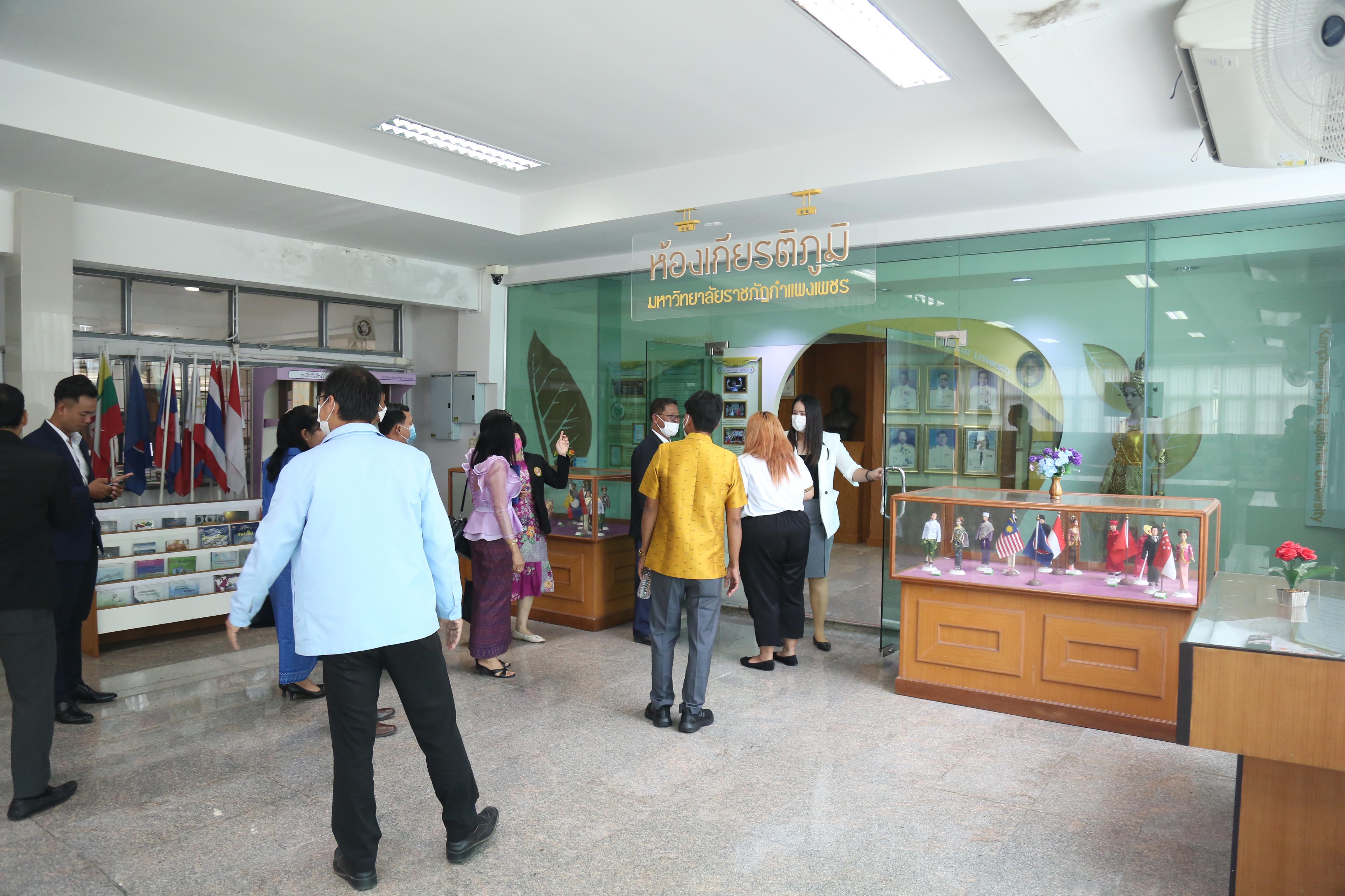 Welcomed Delegations from Provincial Teacher Training College, Cambodia on November 15, 2022