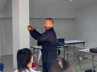 4. บุคลากรเข้าร่วมโครงการซ้อมแผนการป้องกันอัคคีภัยและบรรเทาสาธารณภัยในสถานศึกษา : กิจกรรมซ้อมวิธีเตรียมความพร้อมการรับมือเมื่อเผชิญเหตุ
