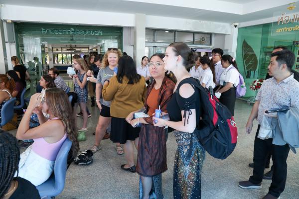 1. สำนักวิทยบริการและเทคโนโลยีสารสนเทศ มหาวิทยาลัยราชภัฏกำแพงเพชร ให้การต้อนรับคณะศึกษาดูงานจาก จาก Georgia Gwinnett College ประเทศสหรัฐอเมริกา
