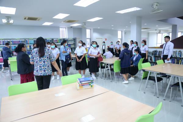 4. สำนักวิทยบริการและเทคโนโลยีสารสนเทศ มหาวิทยาลัยราชภัฏกำแพงเพชร ให้การต้อนรับคณะพยาบาลศาสตร์ KPRU หลักสูตรประกาศนียบัตรผู้ช่วยพยาบาล รุ่นที่ 1 เยี่ยมชมบริการต่างๆ ของห้องสมุด