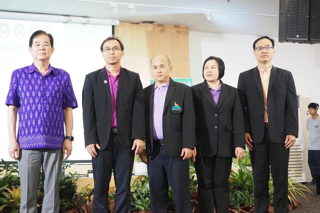 2. โครงการประชุมสัมมนาเครือข่ายสำนักวิทยบริการและเทคโนโลยีสารสนเทศ มหาวิทยาลัยราชภัฏภาคเหนือ 8 แห่ง ครั้งที่ 14 ในหัวข้อ &ldquo;การบริการห้องสมุดที่เป็นมิตรกับสิ่งแวดล้อม&rdquo;