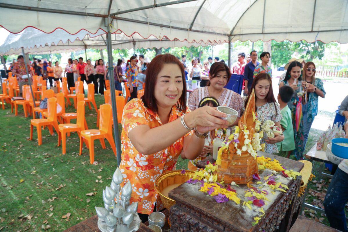 1. สำนักวิทยบริการและเทคโนโลยีสารสนเทศ มหาวิทยาลัยราชภัฏกำแพงเพชร ร่วมสืบสานประเพณีสงกรานต์ ประจำปี 2567