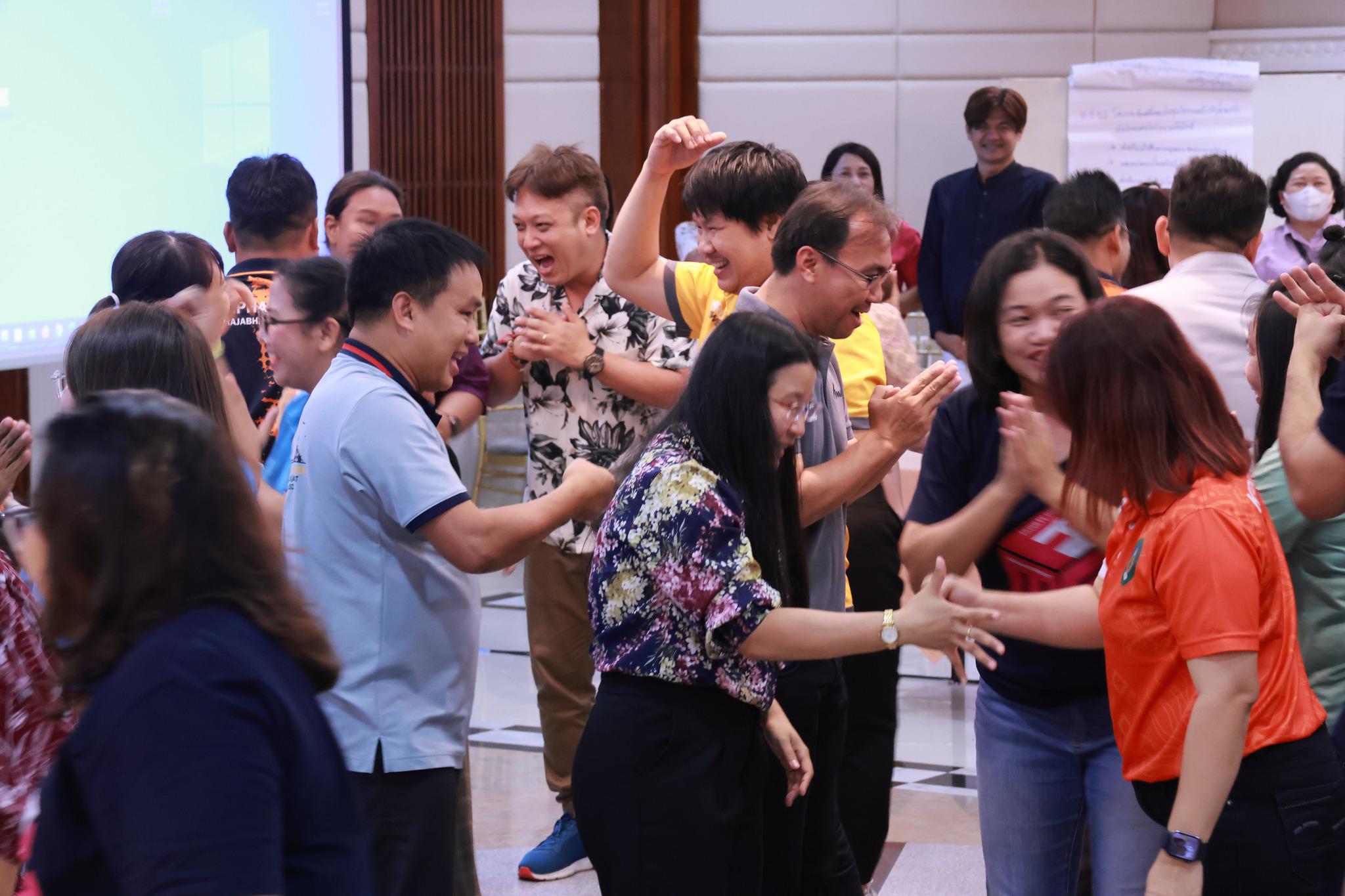 3. มหาวิทยาลัยราชภัฏกำแพงเพชร จัดโครงการประชุมเเชิงปฏิบัติการ ทบทวนแผนกลยุทธ์ 2566 - 2570 (ฉบับปรับปรุง 2567) และแผนปฏิบัติราชการ ประจำปี 2567  โครงการ กิจกรรมที่ 2 ภายนอกมหาวิทยาลัยฯ ระหว่างวันที่ 24 - 26 เมษายน 2567 ณ อำเภอบางละมุง จังหวัดชลบุรี