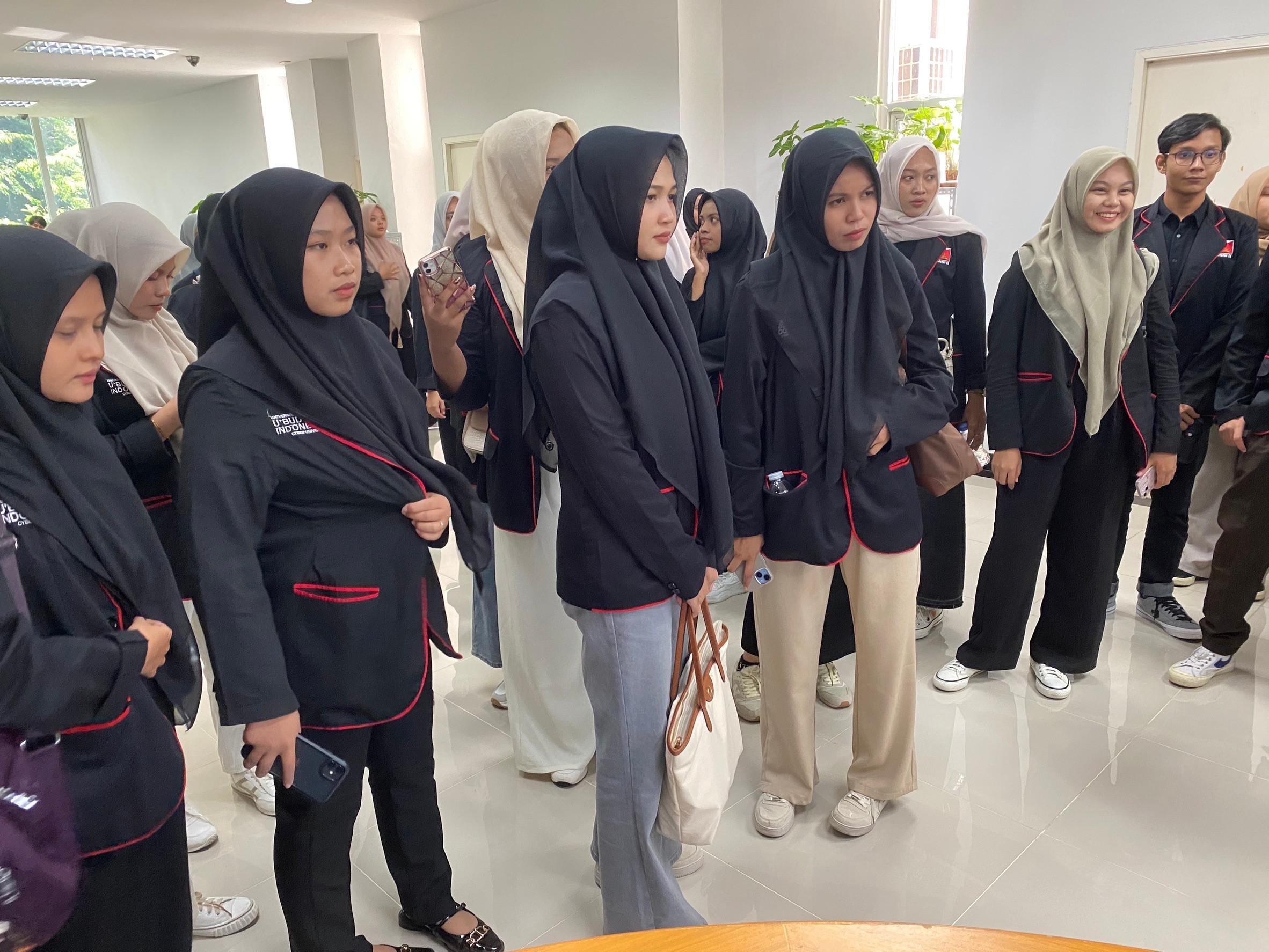 8. ต้อนรับคณะผู้บริหารและนักศึกษาจากมหาวิทยาลัย Ubudiyah University Indonesia ประเทศสาธารณรัฐอินโดนีเซีย