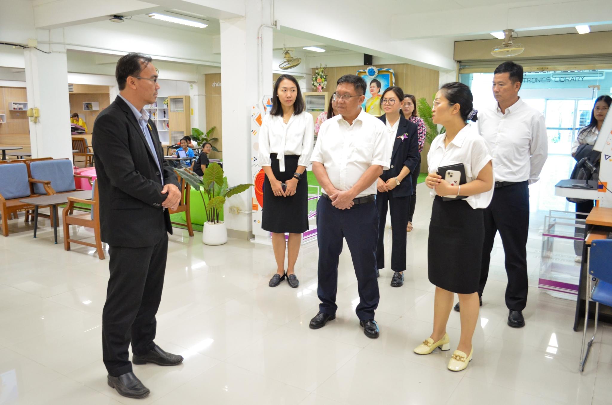 4. ต้อนรับคณะผู้บริหาร วิทยาลัยอาชีวศึกษาและเทคนิคสิบสองปันนา ประเทศสาธารณรัฐประชาชนจีน