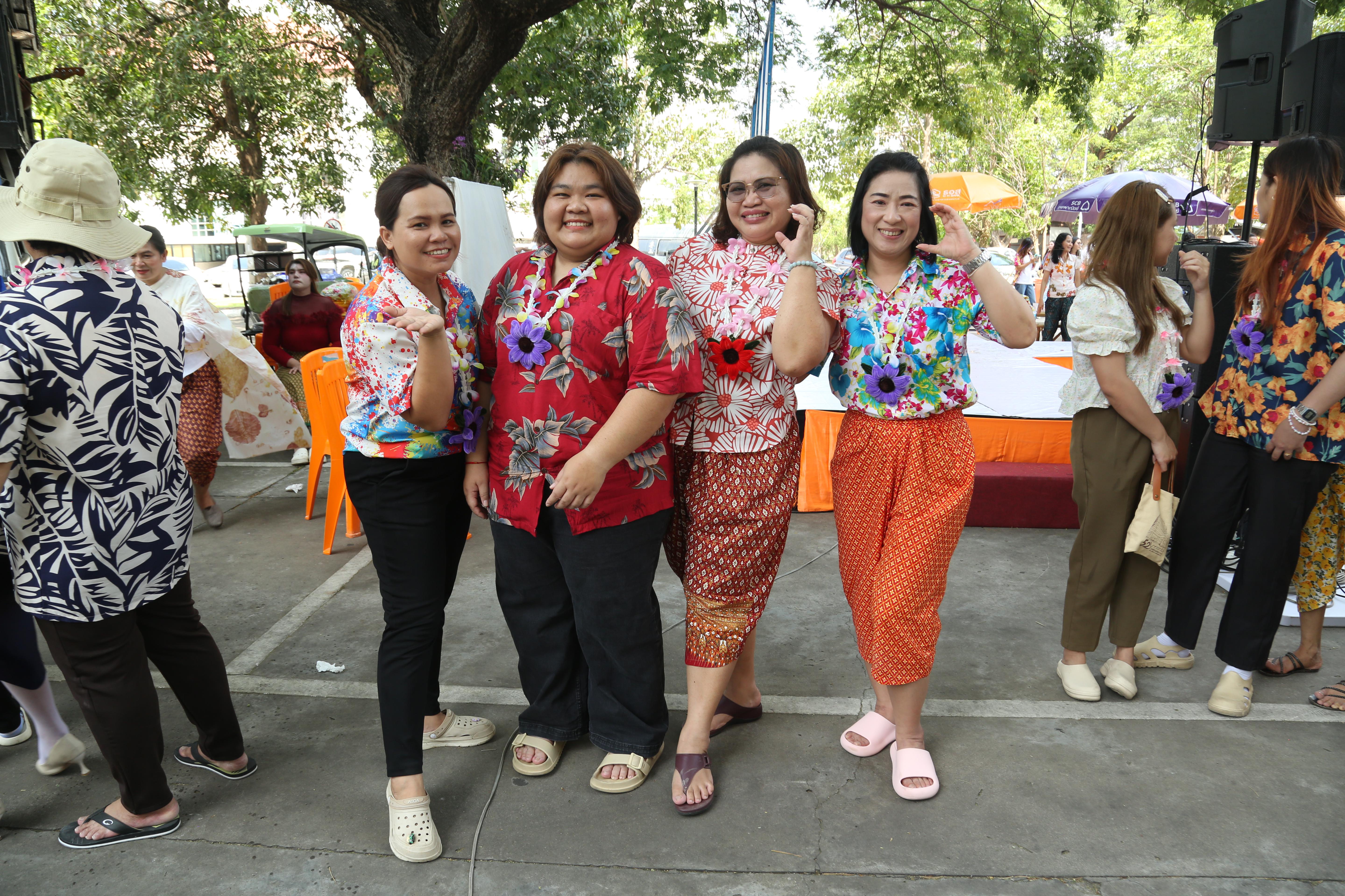 98. กิจกรรม KPRU สวมผ้าไทย ห่มสไบ ใส่โจงสงกรานต์ สืบสานประเพณี ประจำปี 2568 ในวันที่ 30 เมษายน 2568